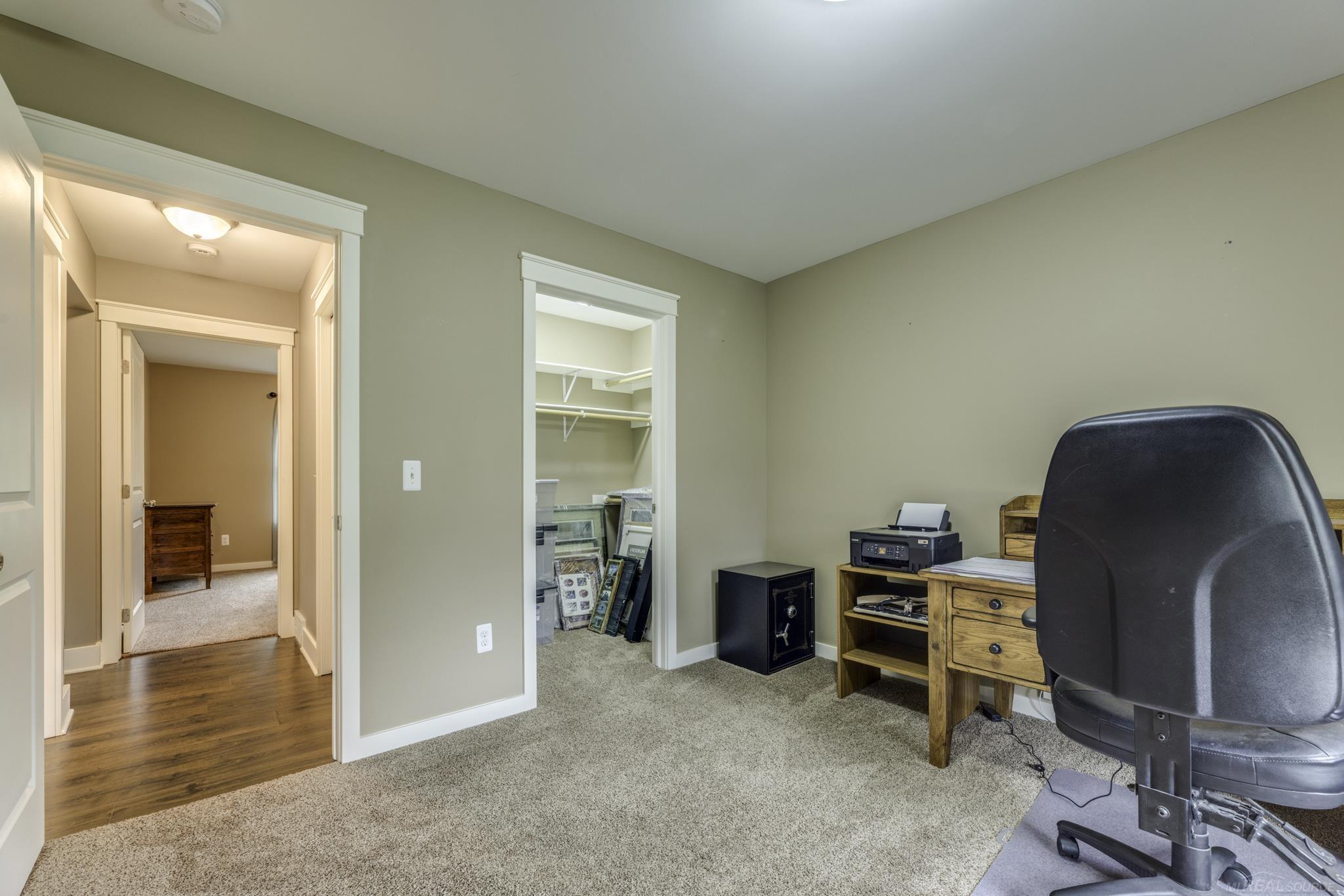 7061 Greenbush Lane