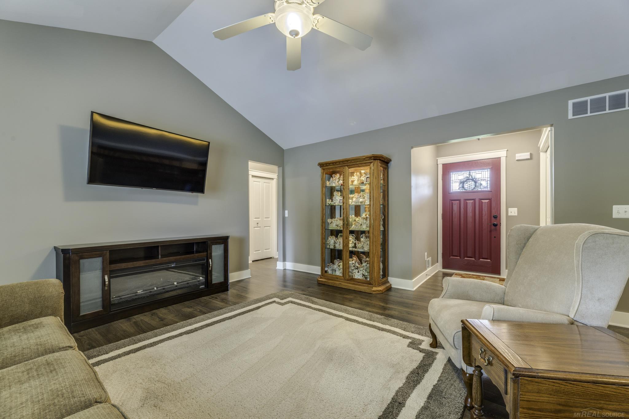 7061 Greenbush Lane