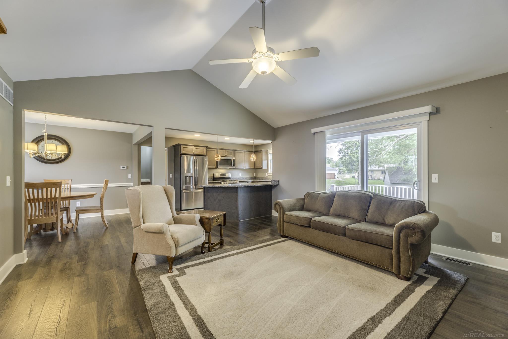 7061 Greenbush Lane