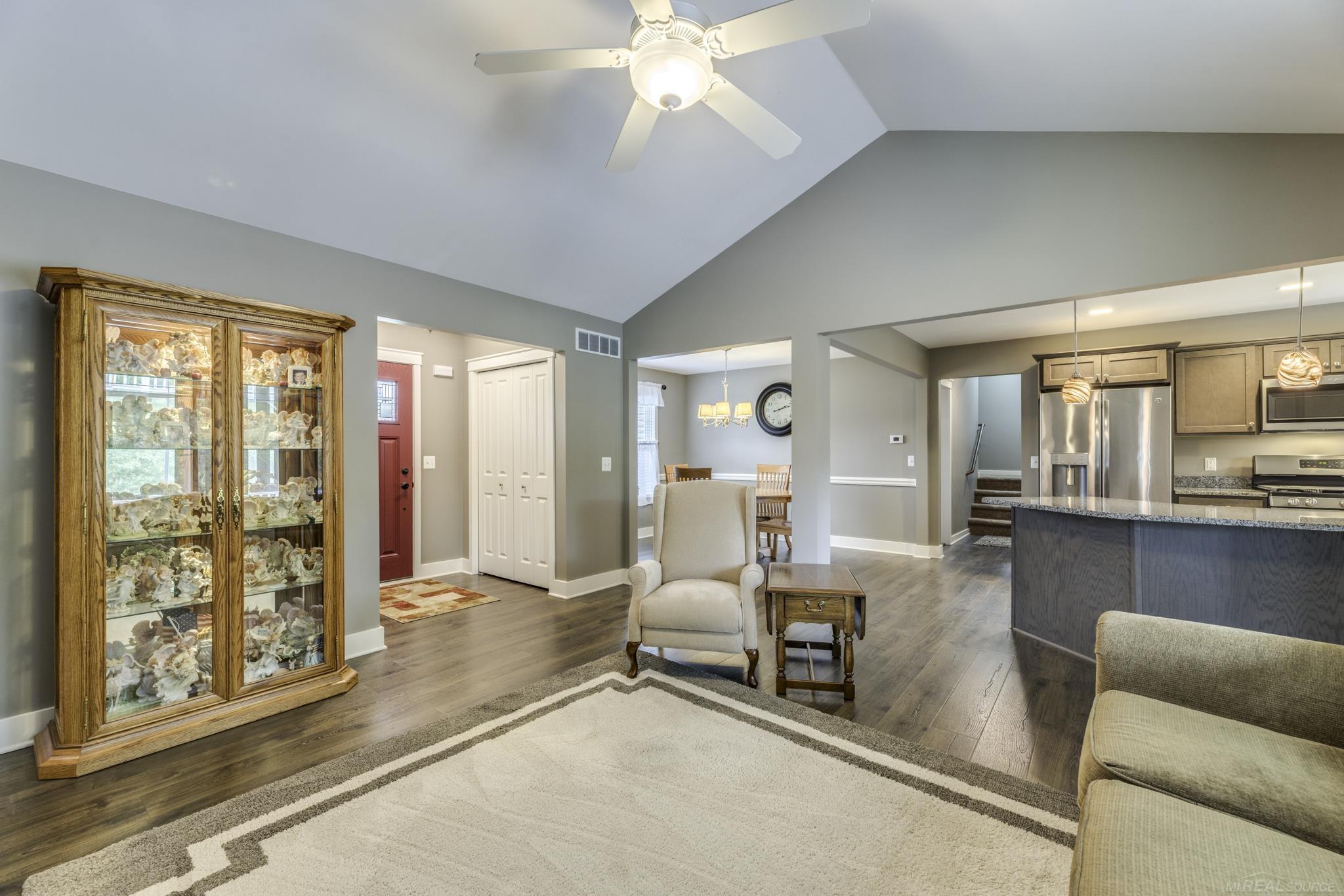 7061 Greenbush Lane