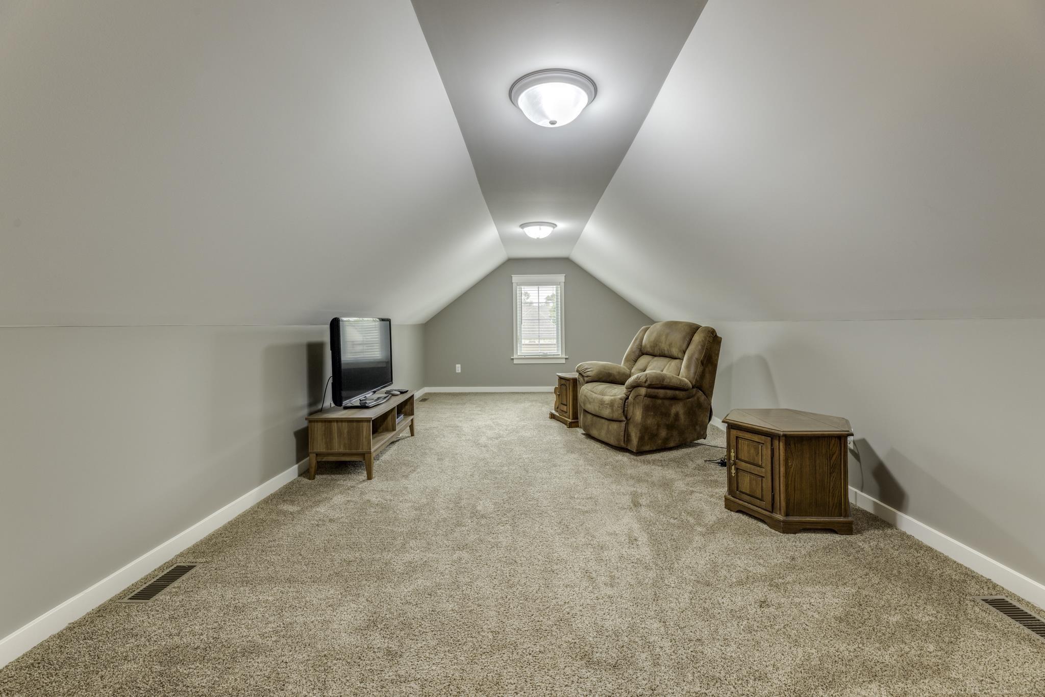 7061 Greenbush Lane