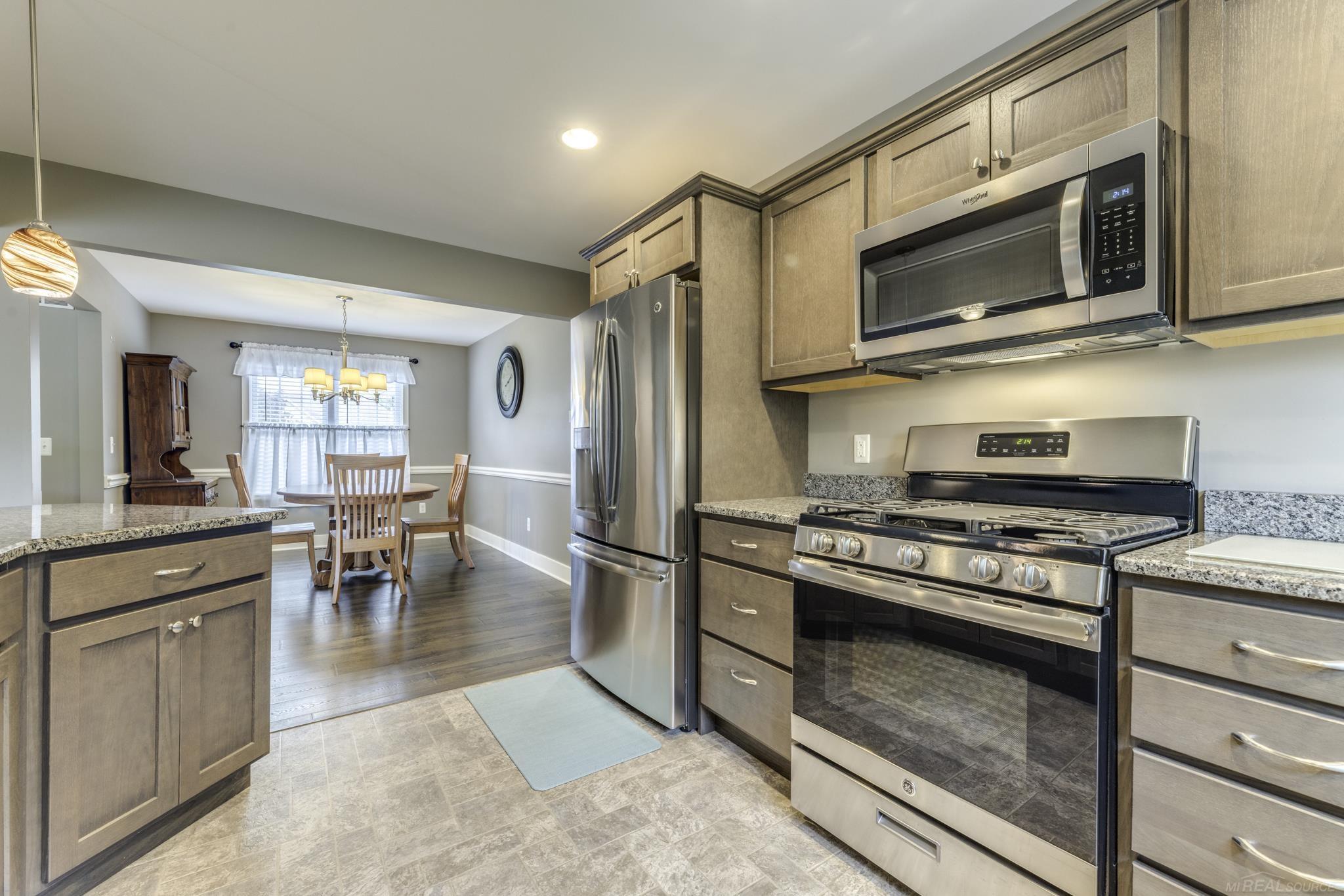 7061 Greenbush Lane