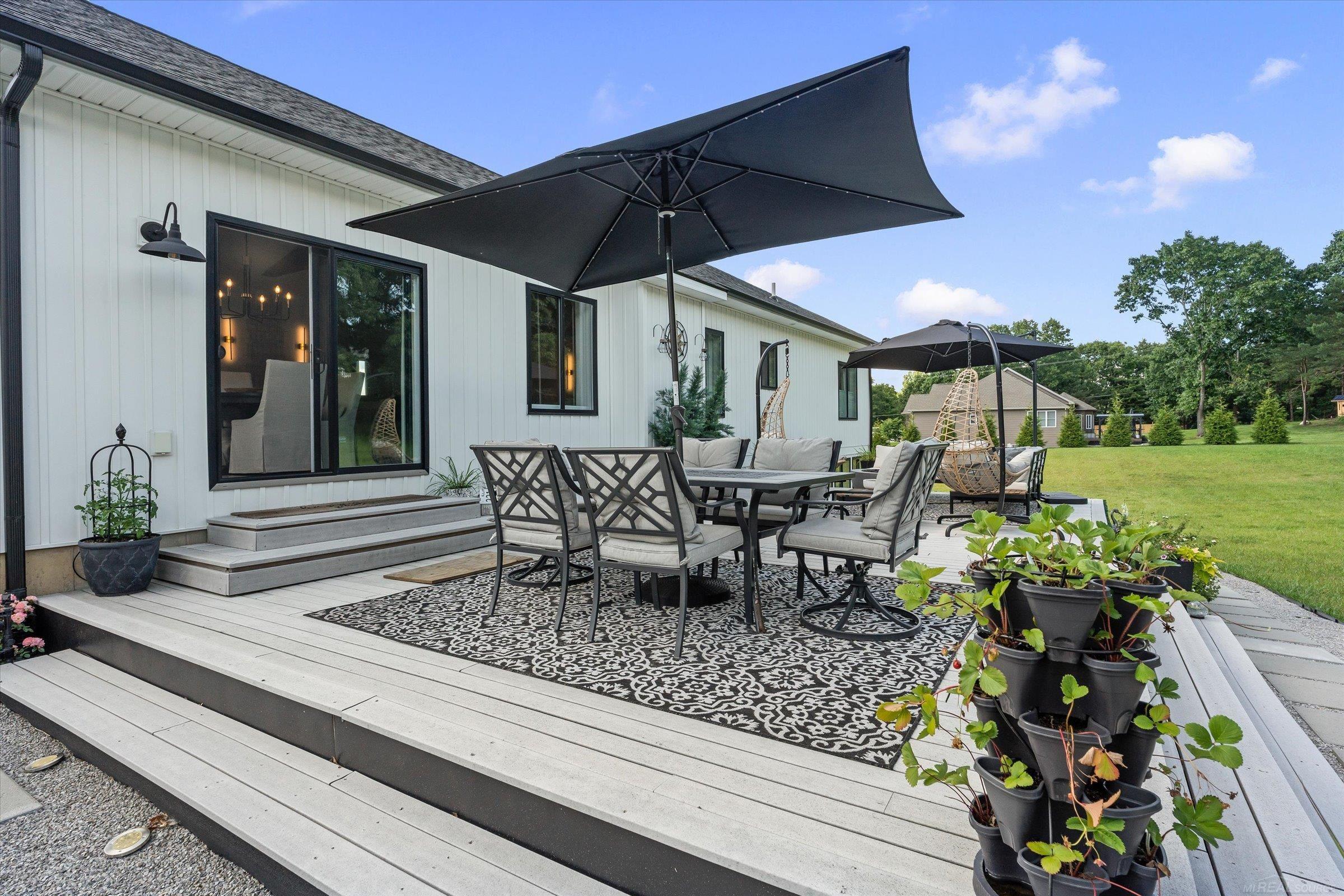 370 Windridge Lane