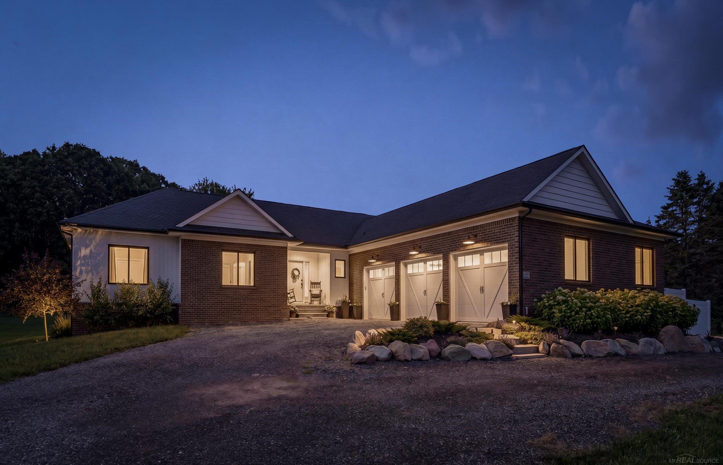 370 Windridge Lane