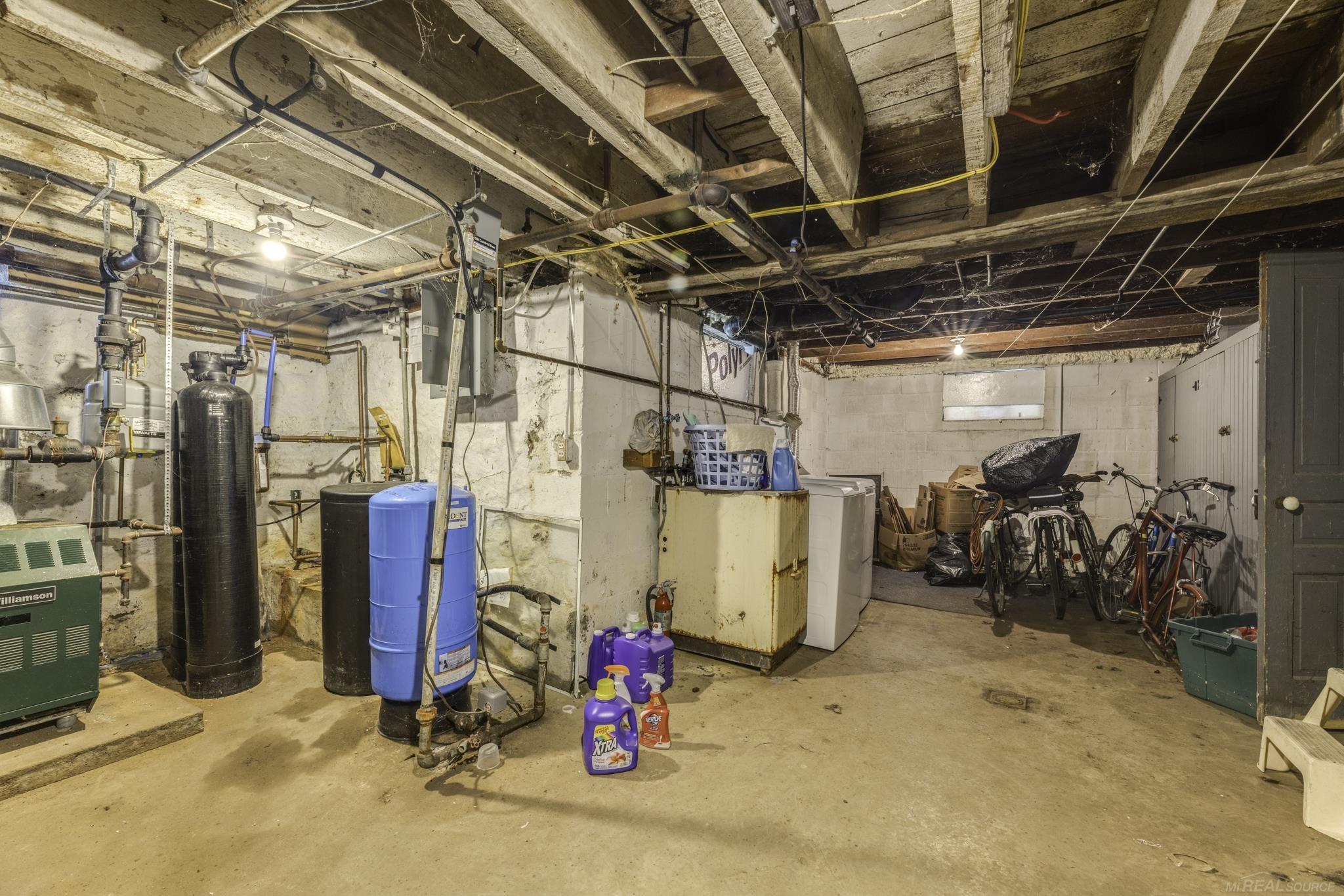 5957 Lakeshore Road