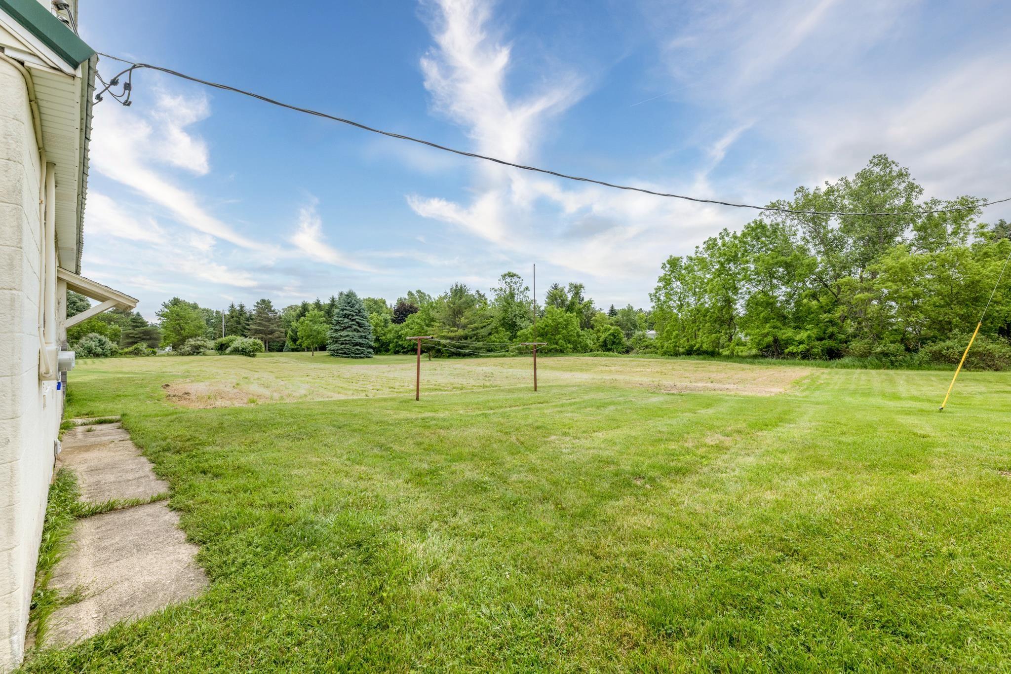 5957 Lakeshore Road