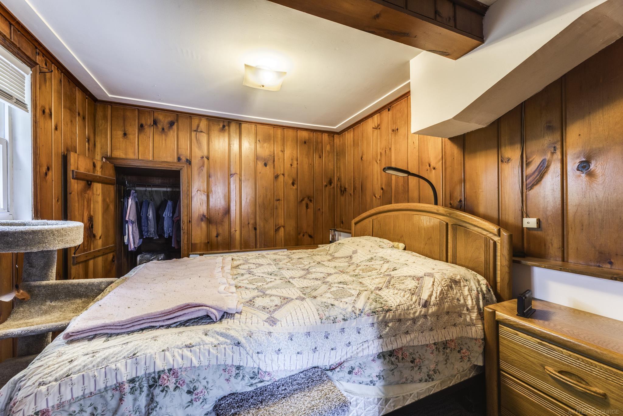 5957 Lakeshore Road