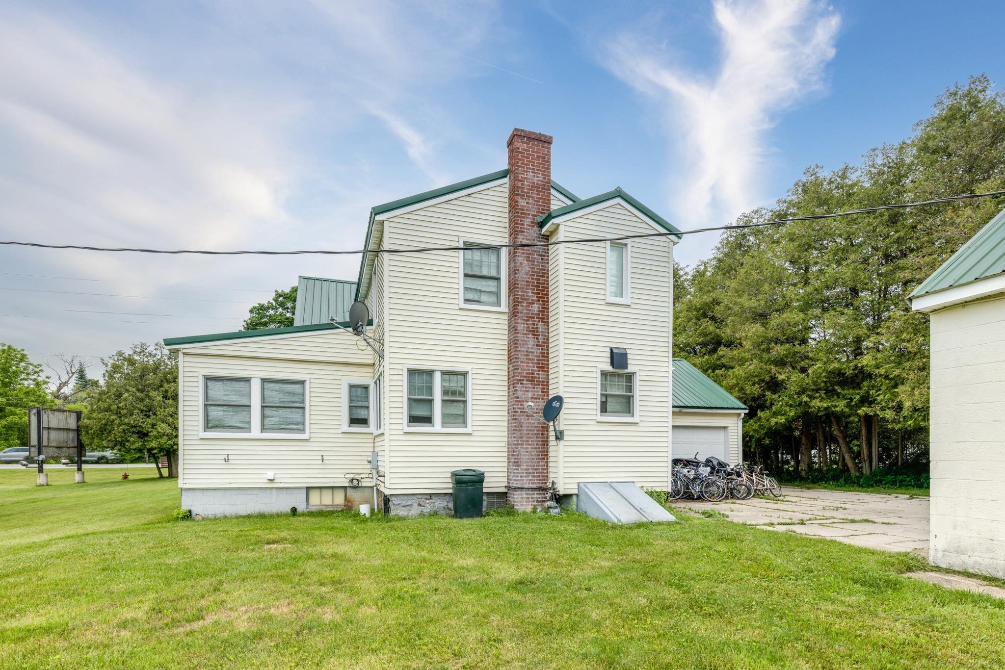 5957 Lakeshore Road