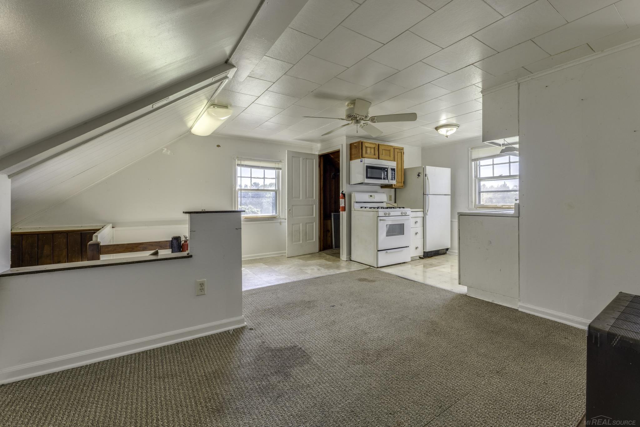 5957 Lakeshore Road