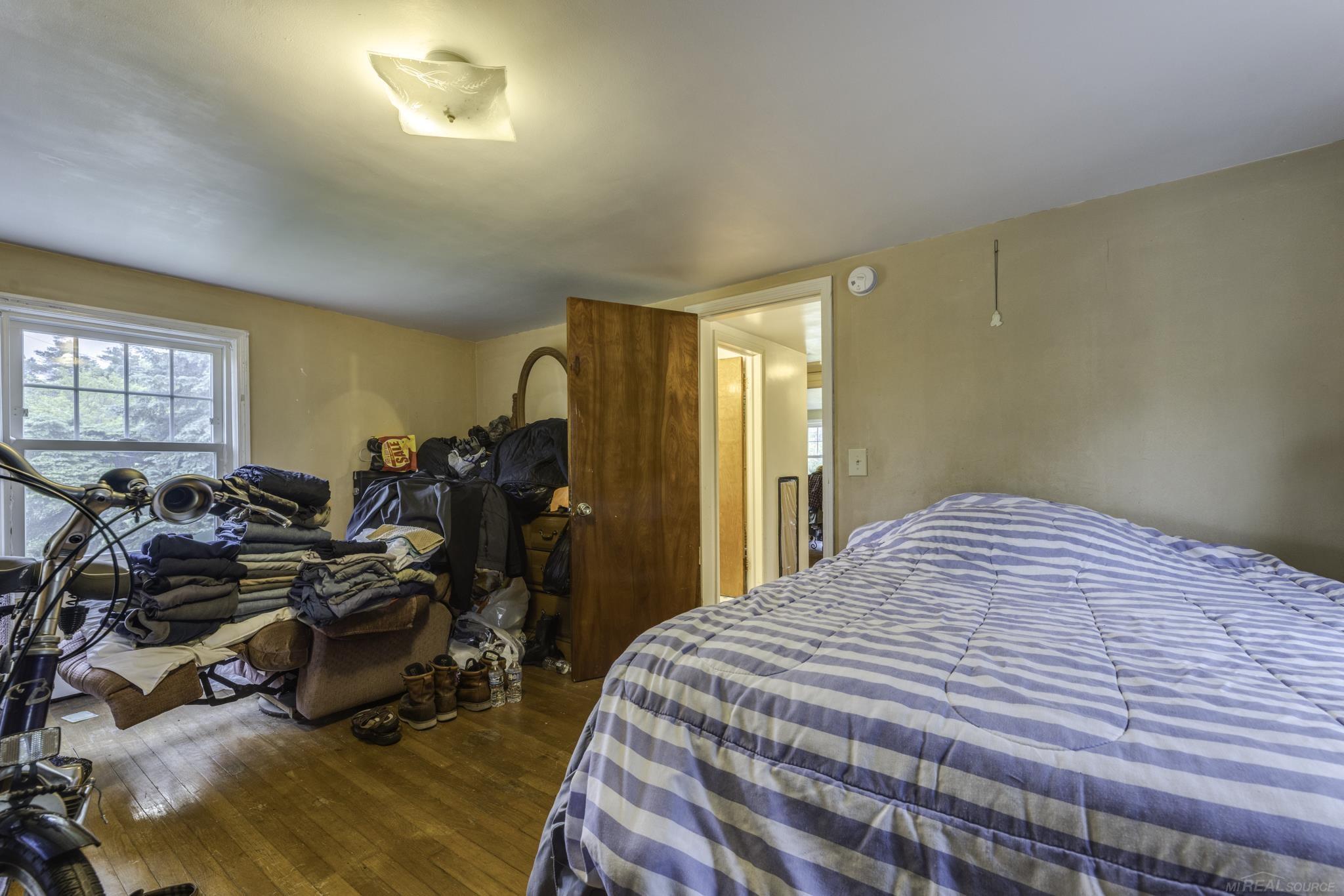5957 Lakeshore Road