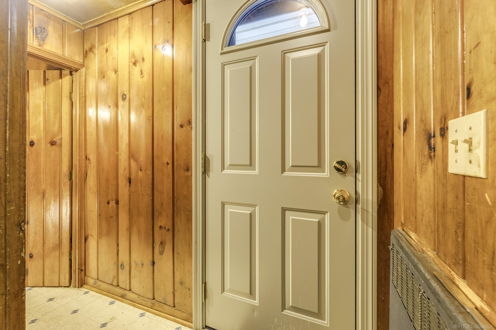 5957 Lakeshore Road
