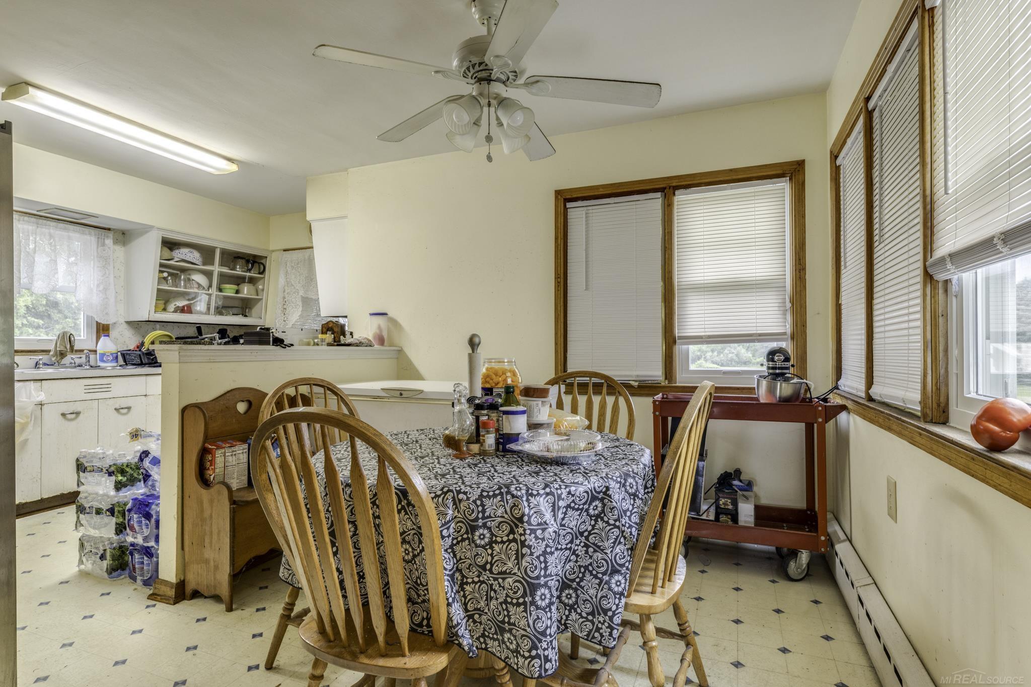 5957 Lakeshore Road