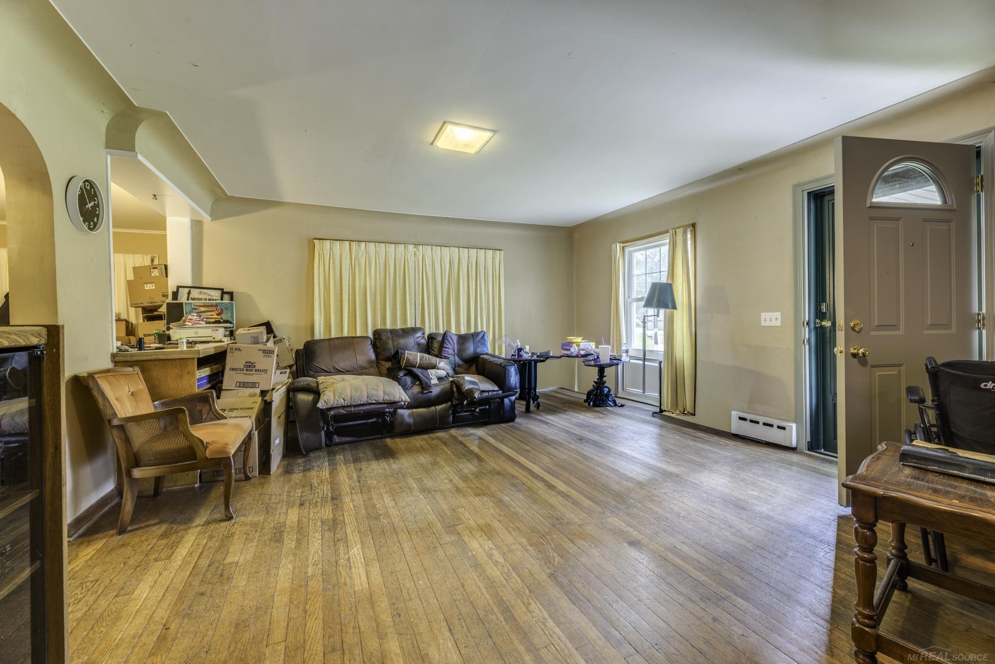 5957 Lakeshore Road