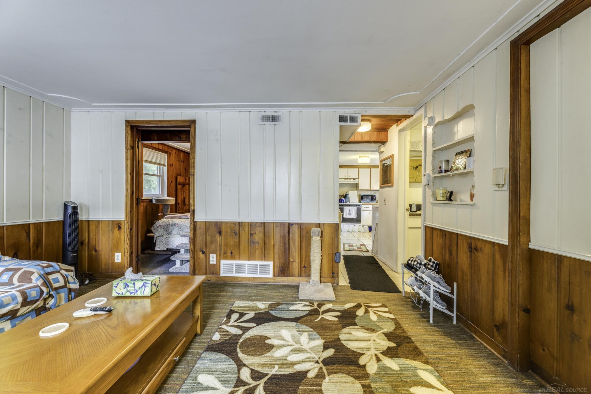 5957 Lakeshore Road