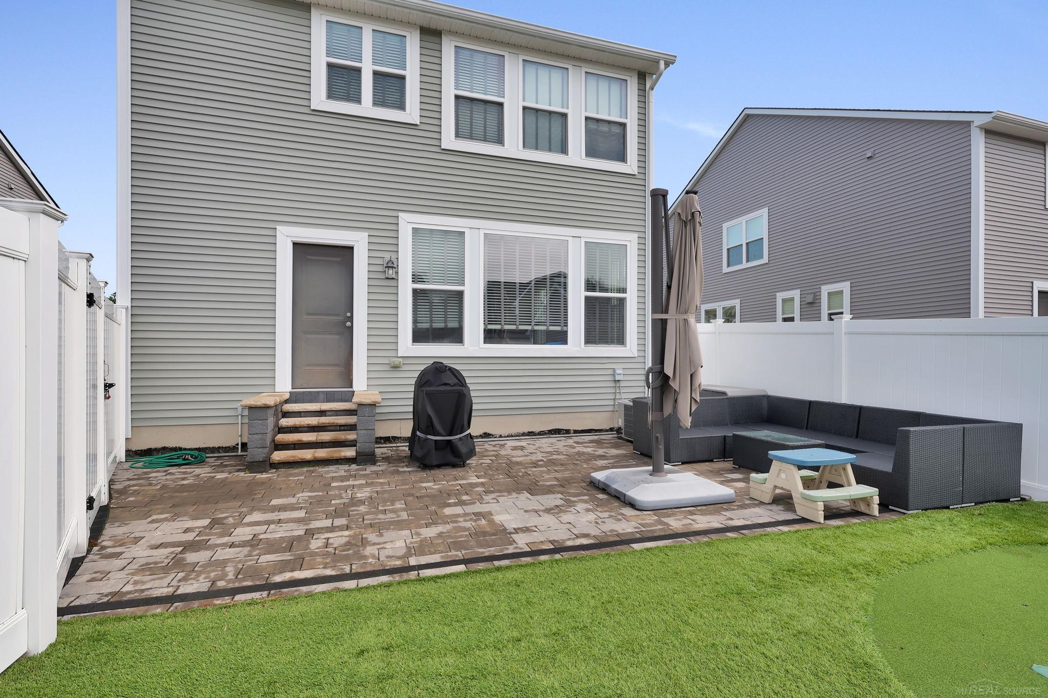 420 College Street