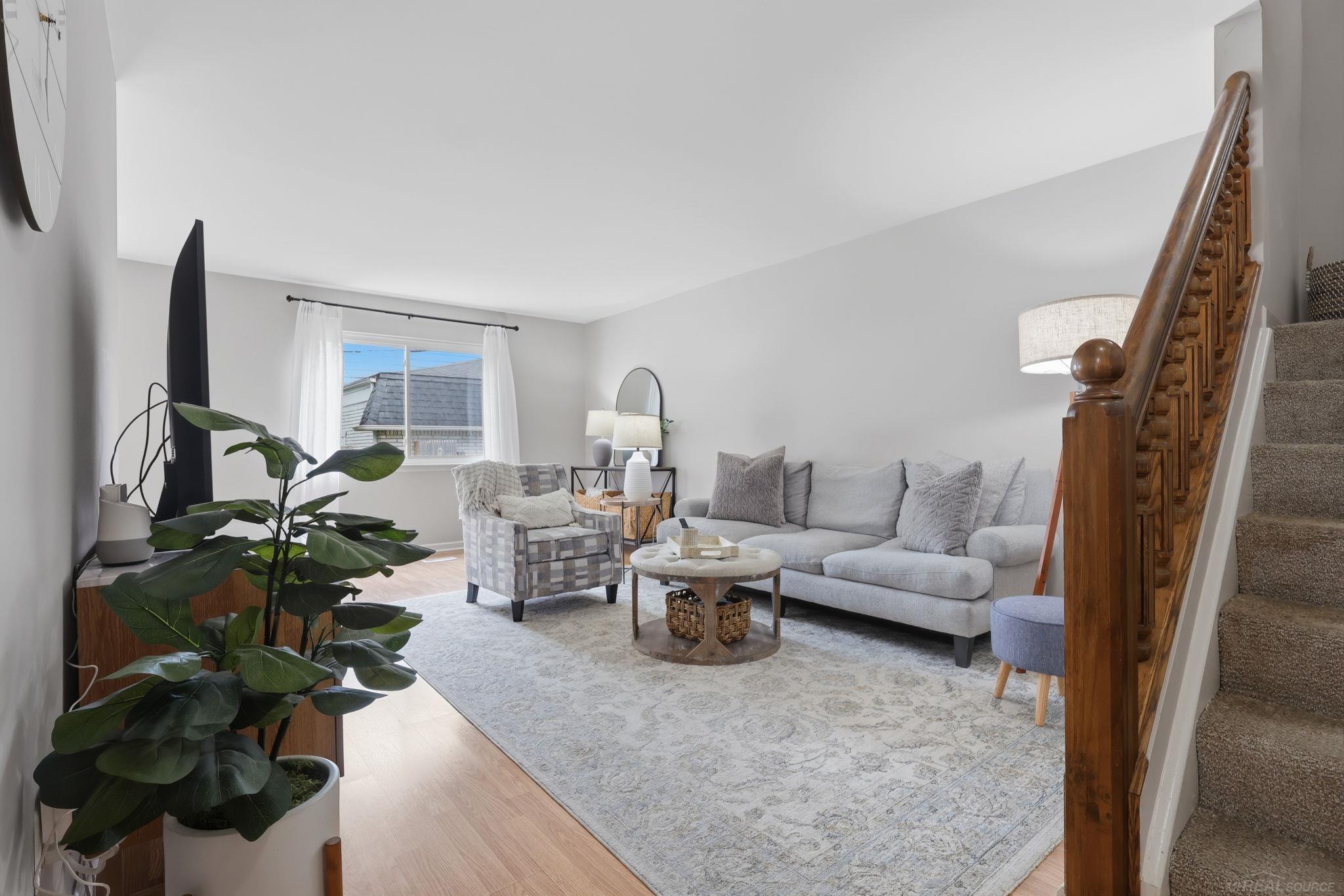119 Manor Way