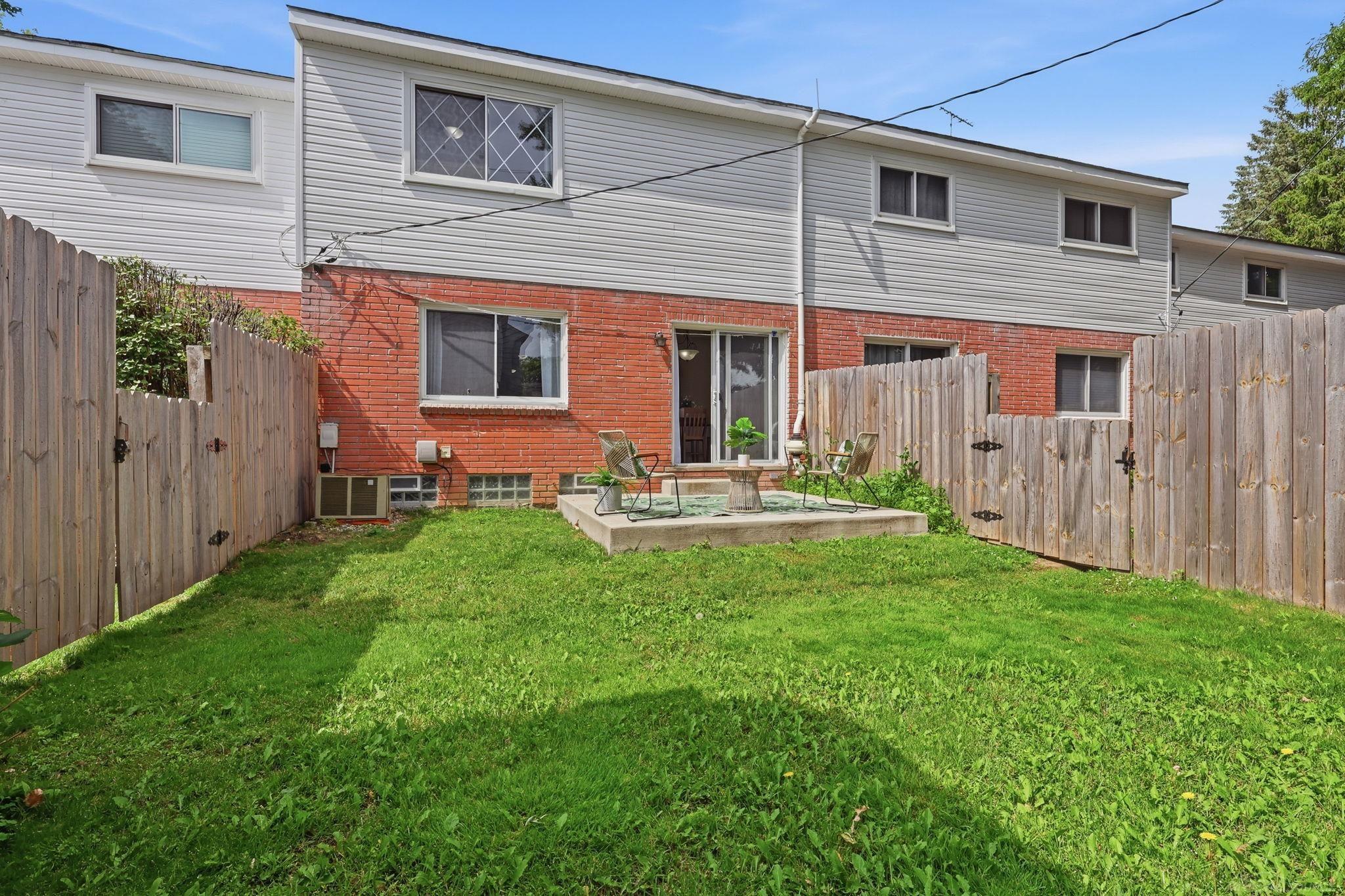 119 Manor Way