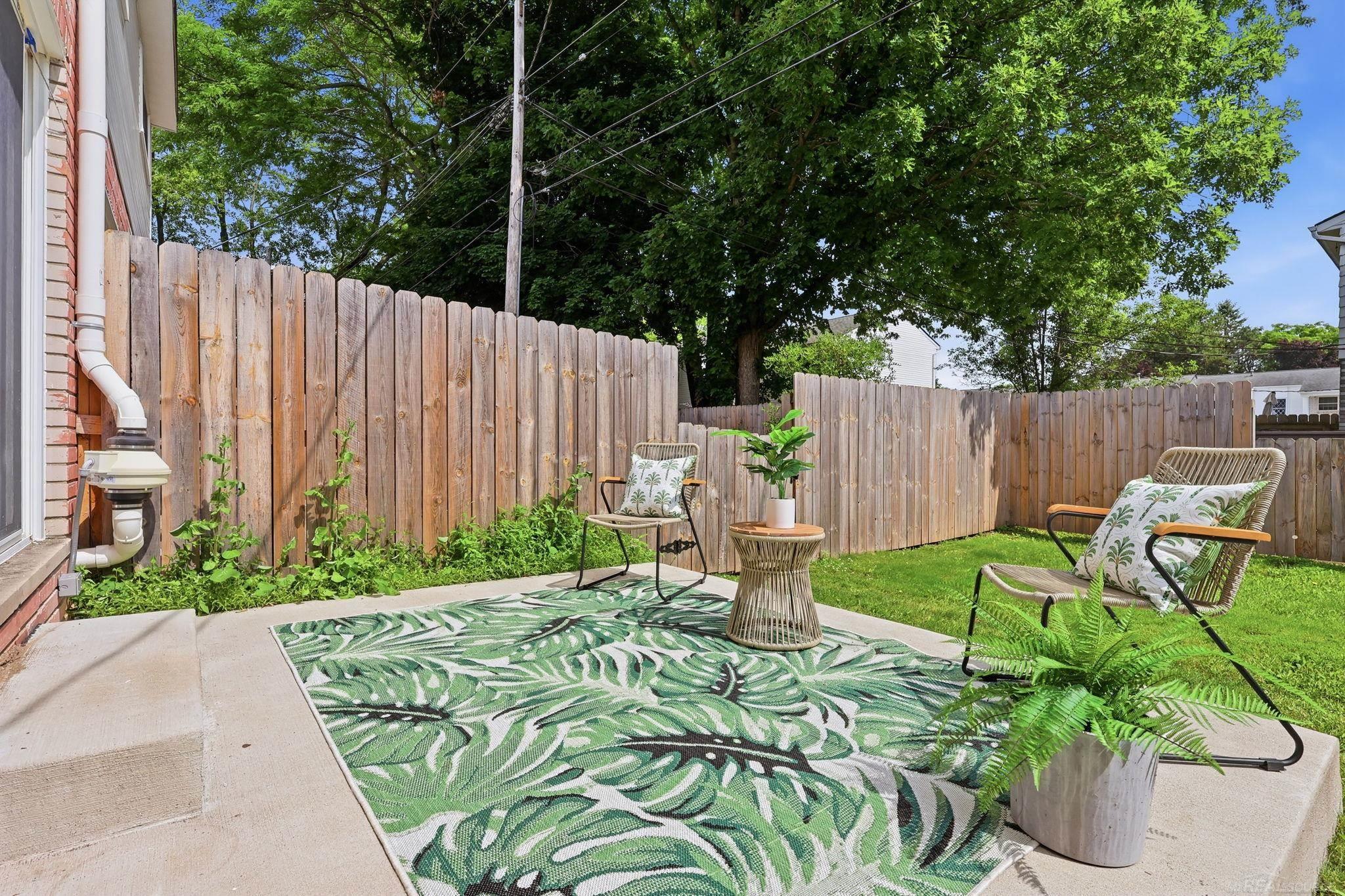 119 Manor Way