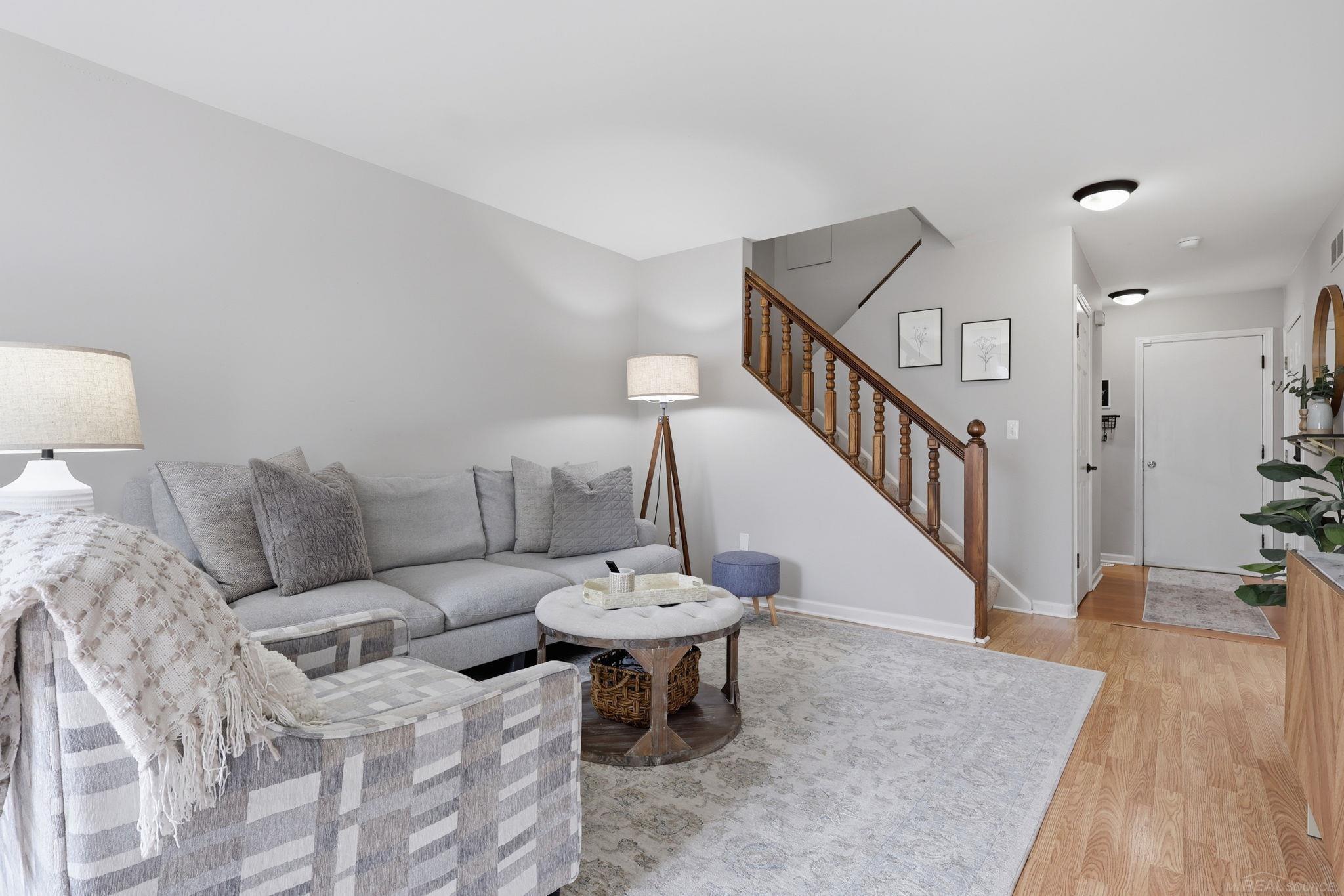119 Manor Way