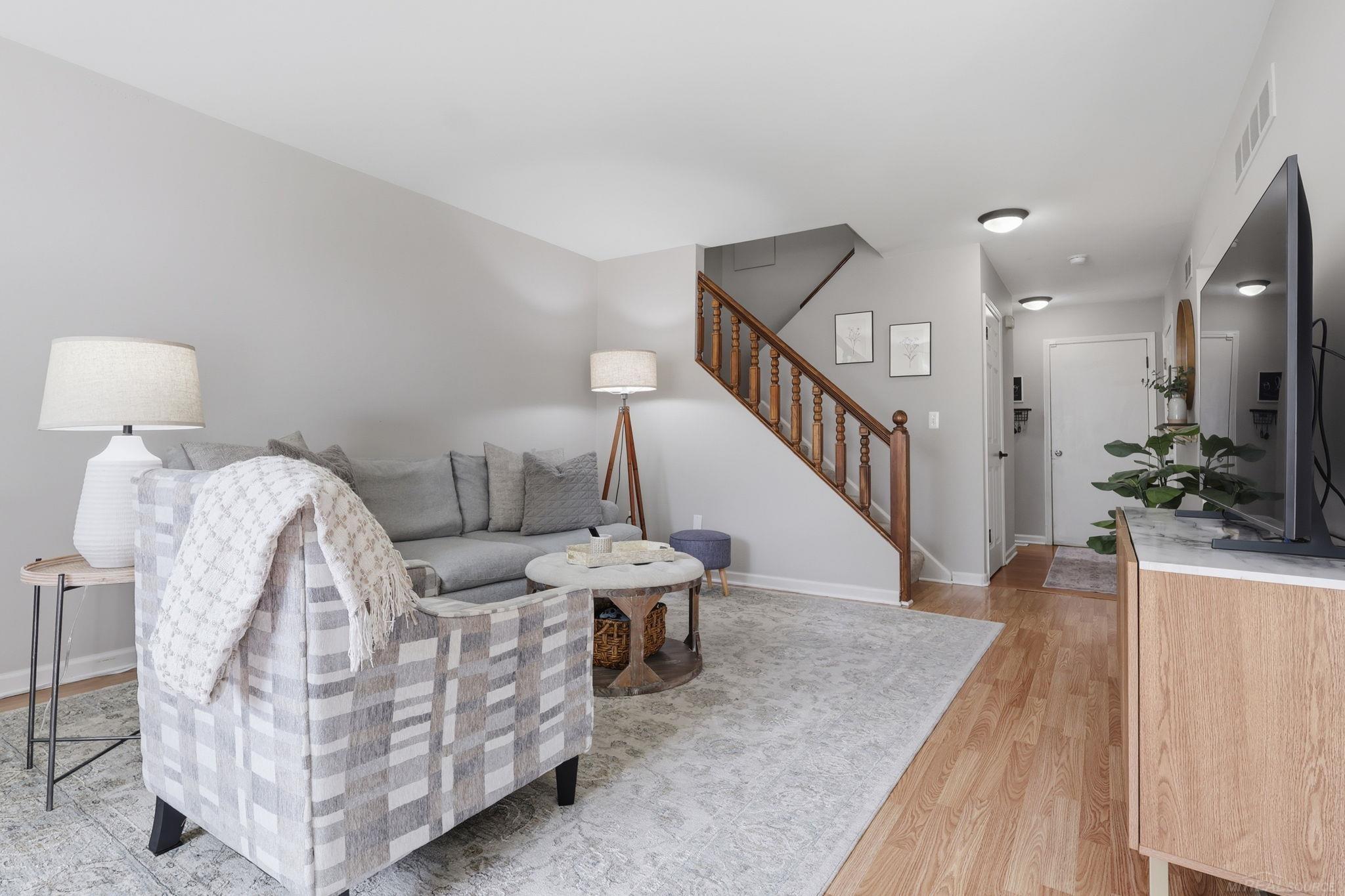 119 Manor Way
