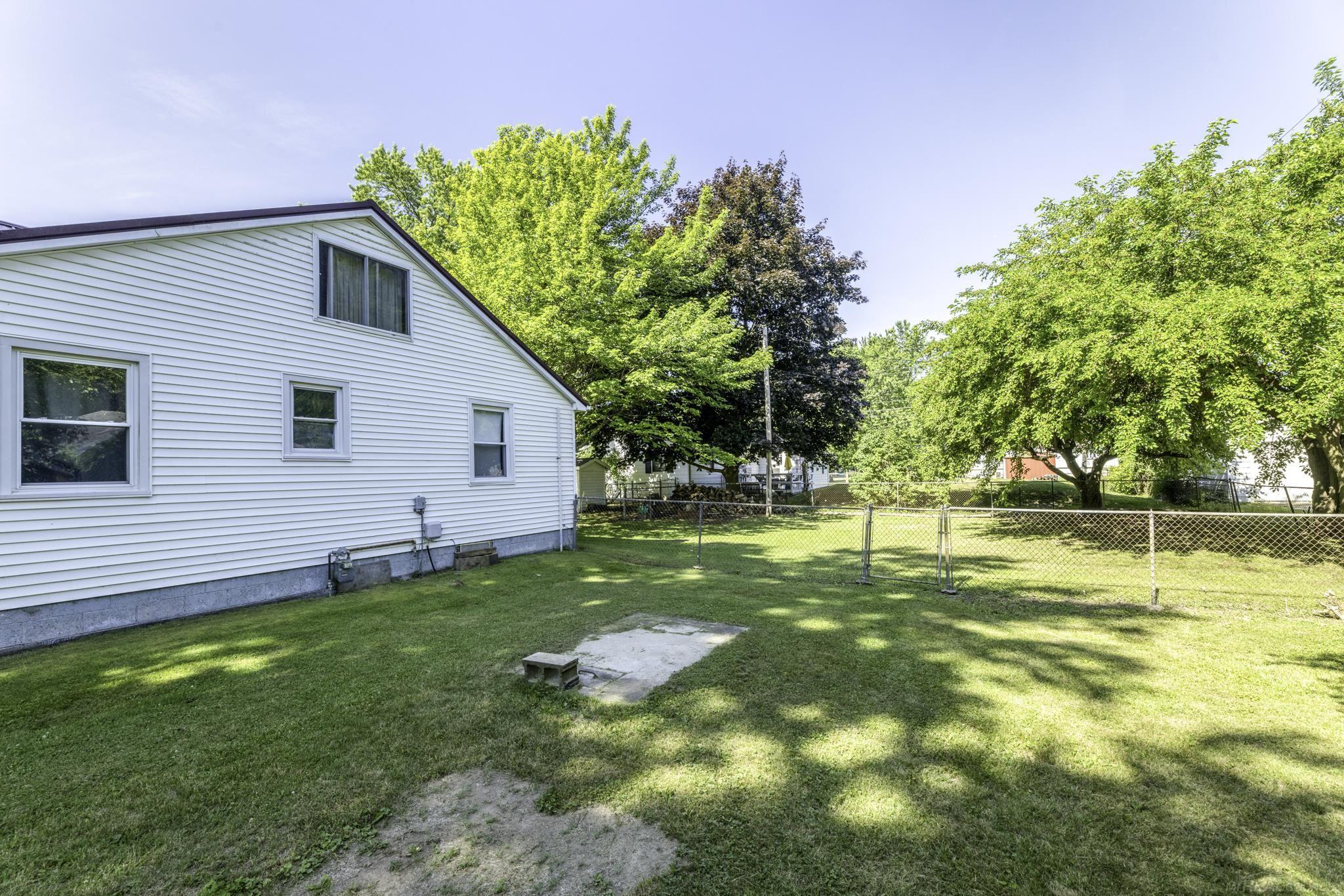 5920 Lakeshore Road