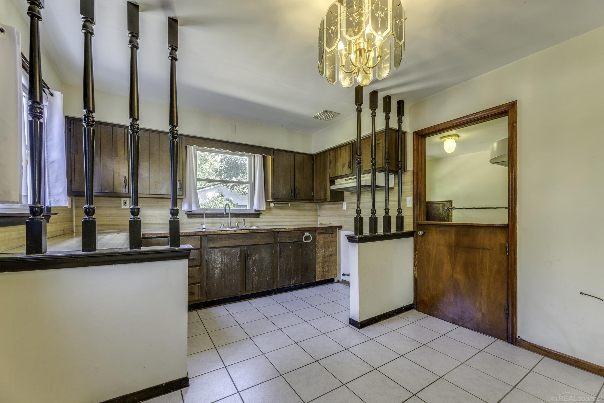 5920 Lakeshore Road