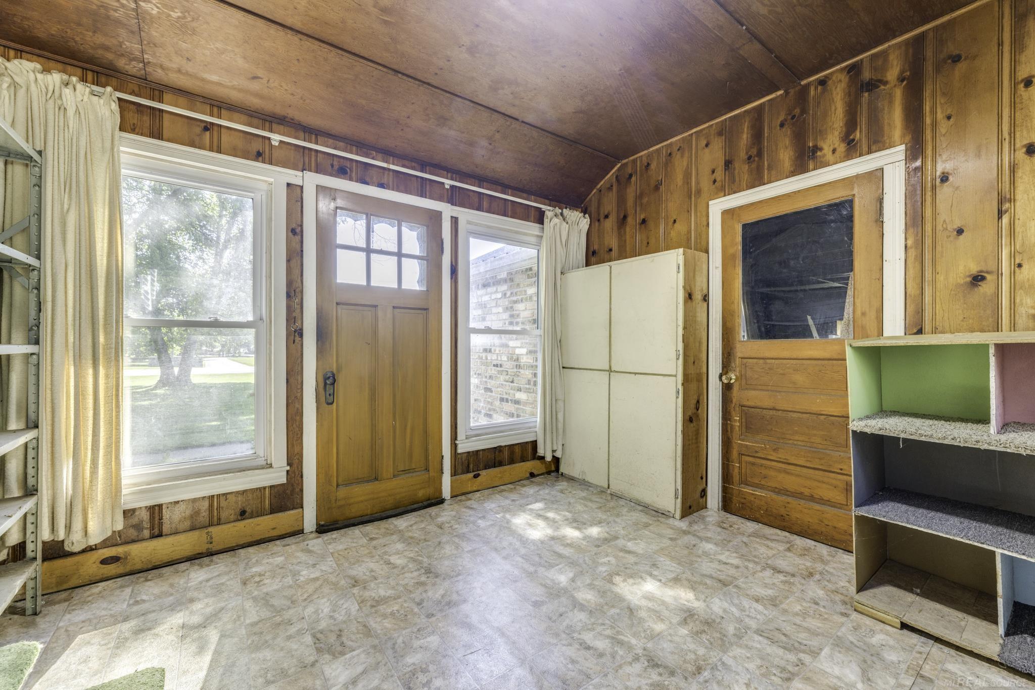 5920 Lakeshore Road