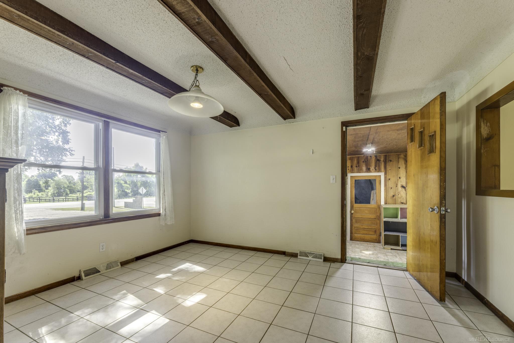 5920 Lakeshore Road