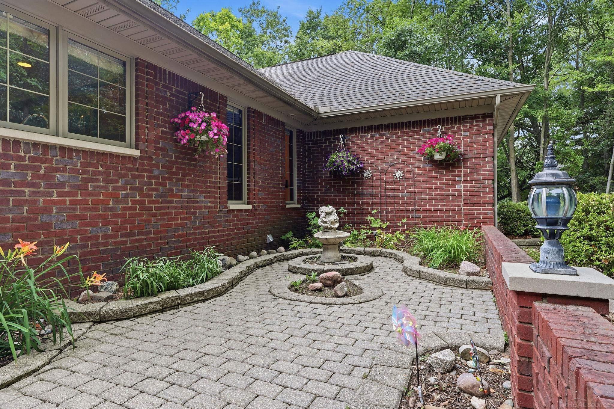 3867 Nutcracker Court