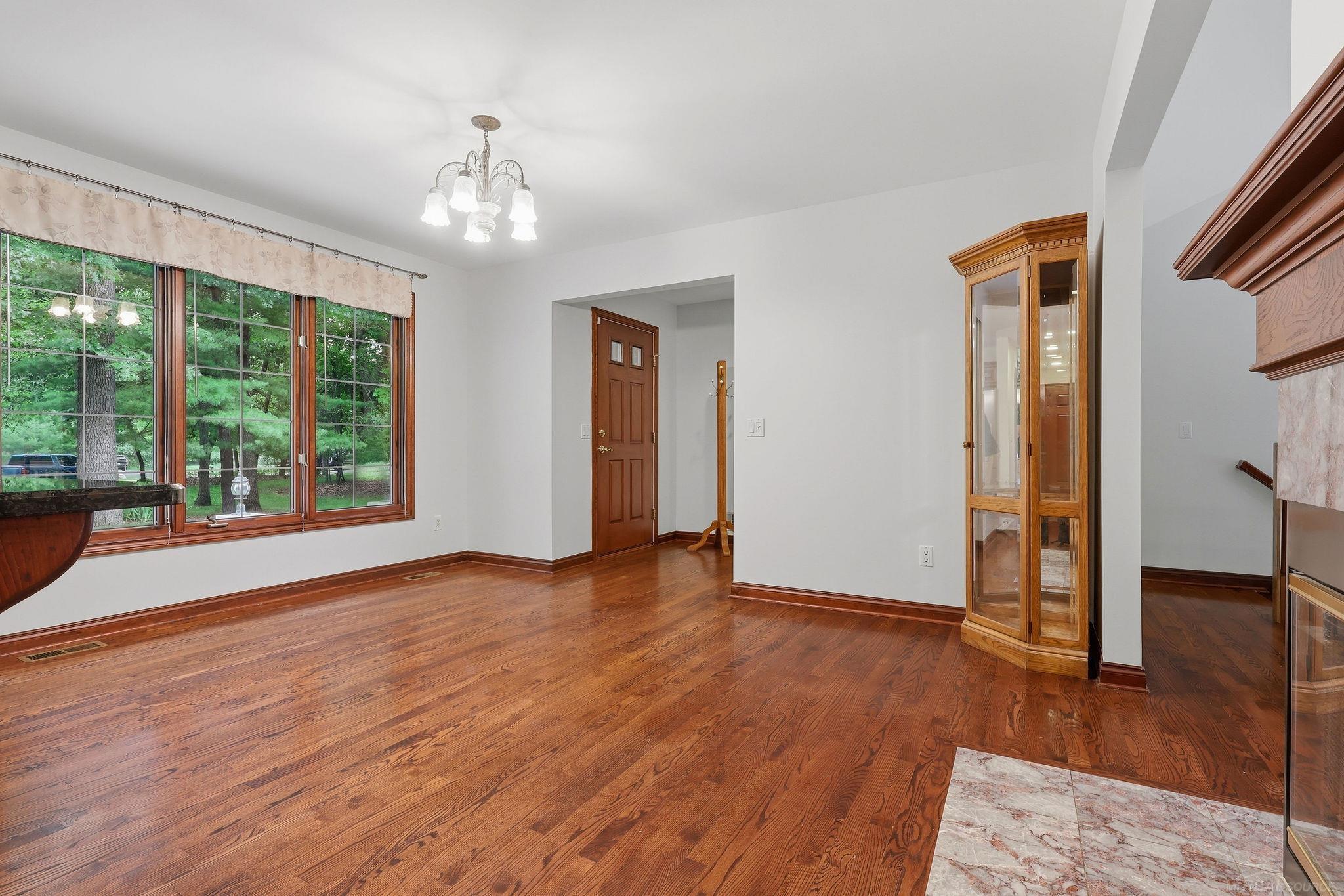 3867 Nutcracker Court