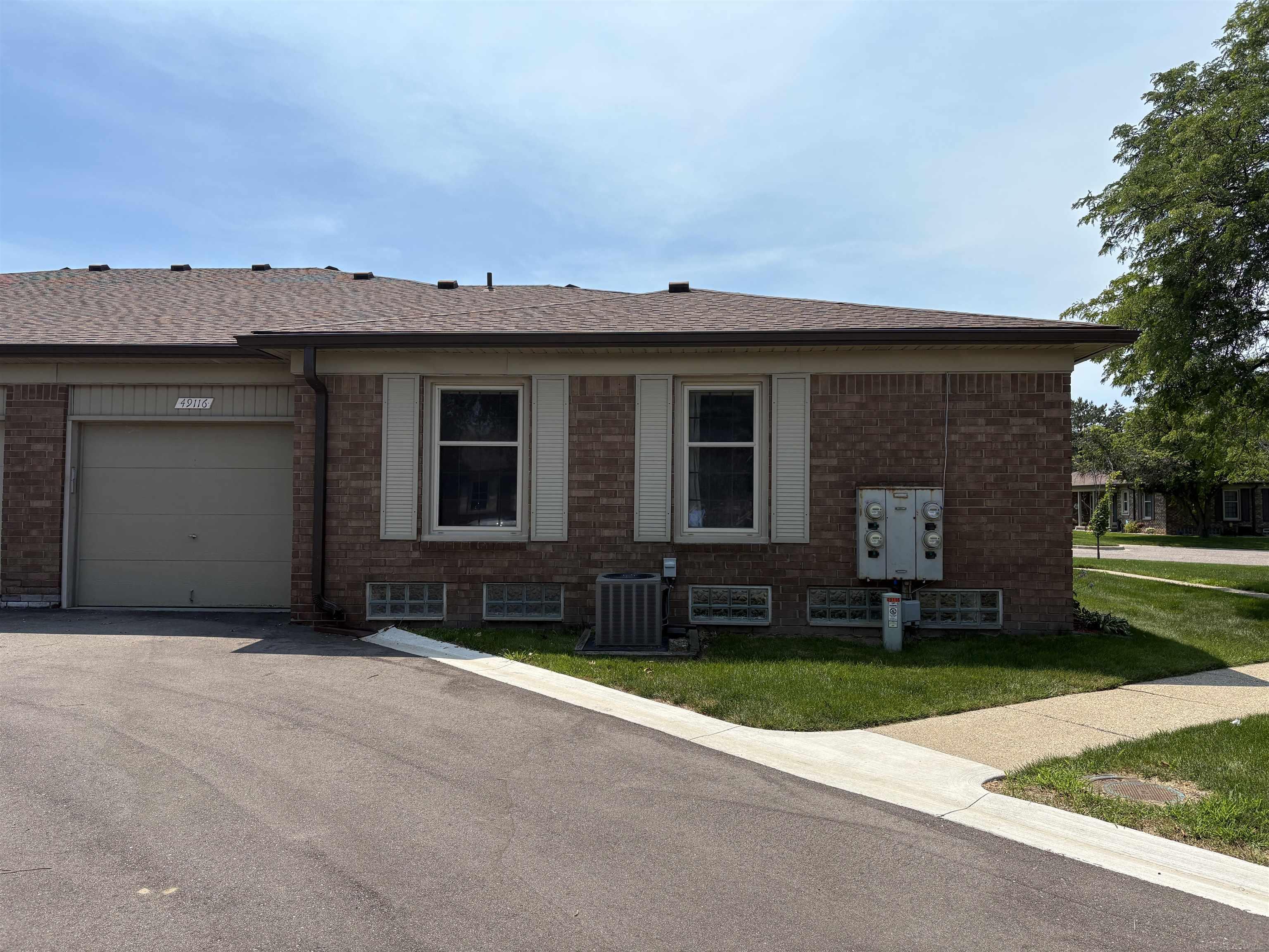 49116 Conway Court