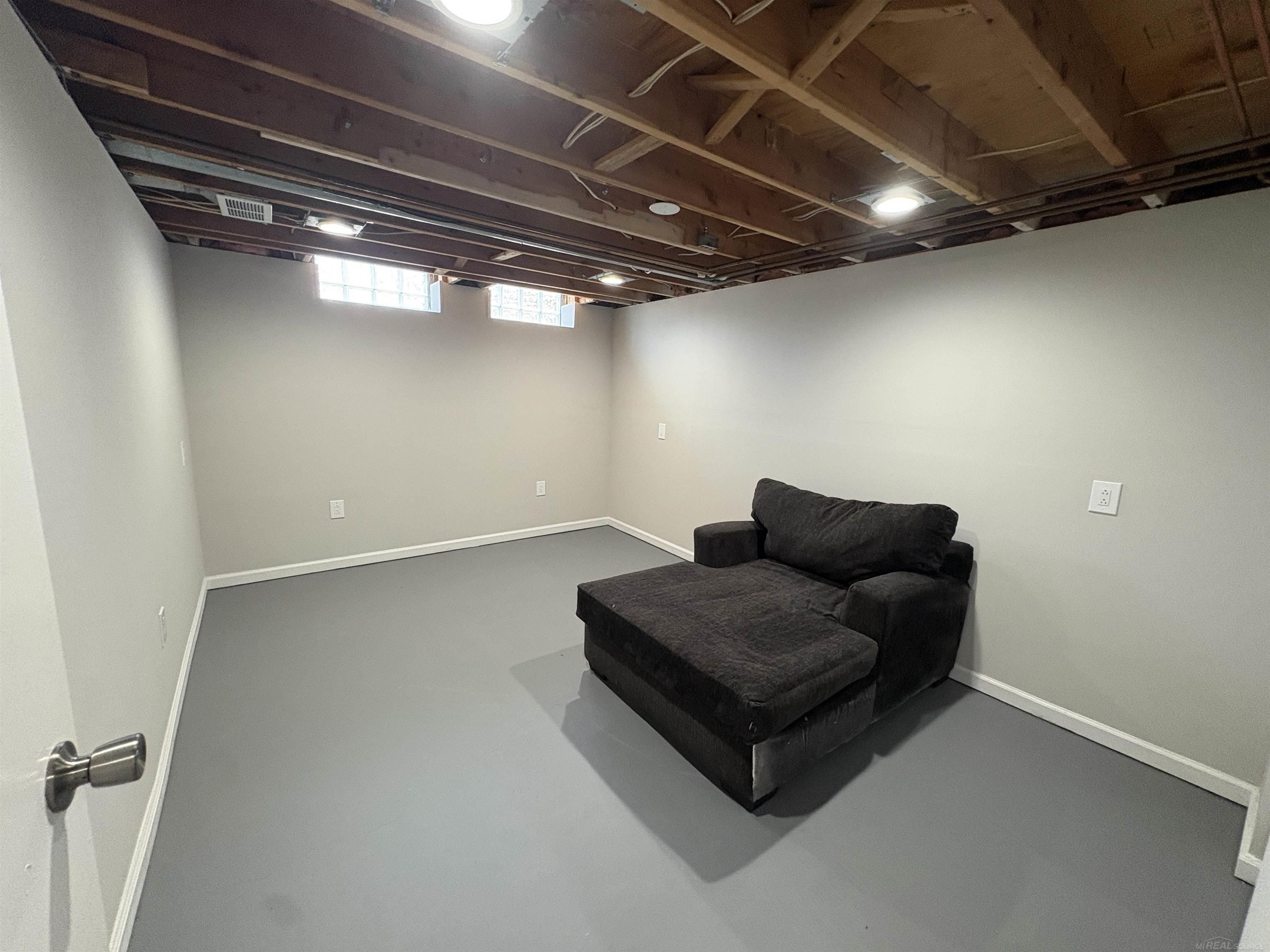 49116 Conway Court