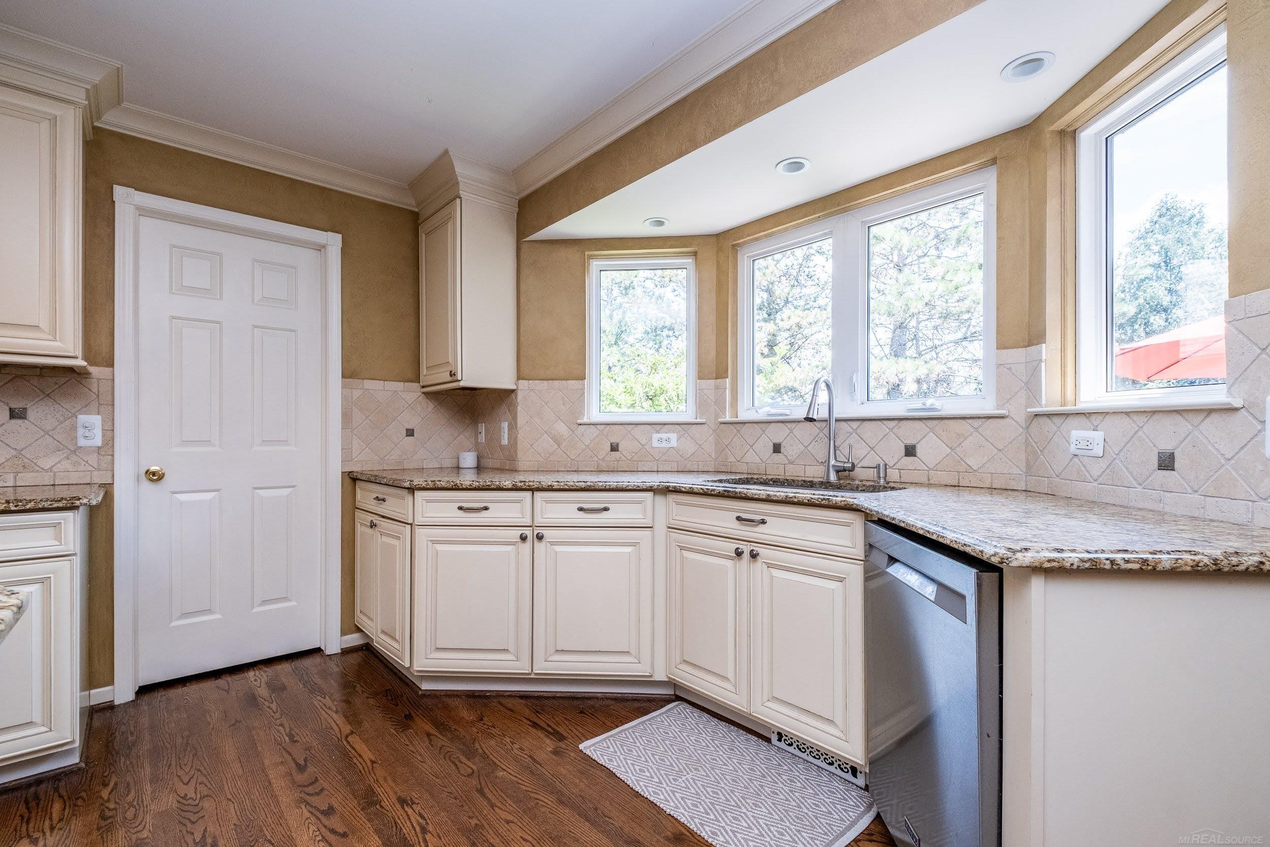 19573 Tanglewood Circle
