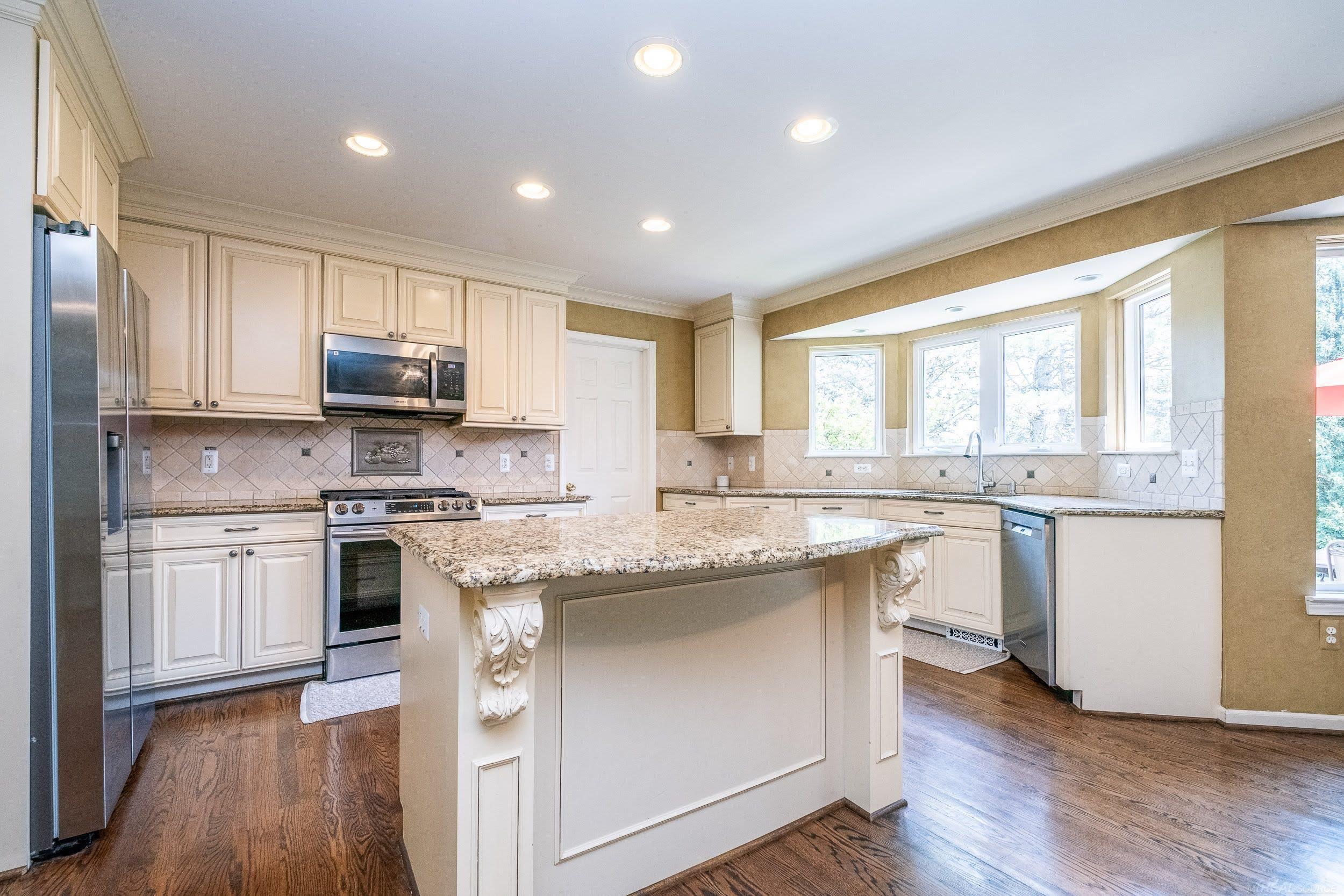 19573 Tanglewood Circle