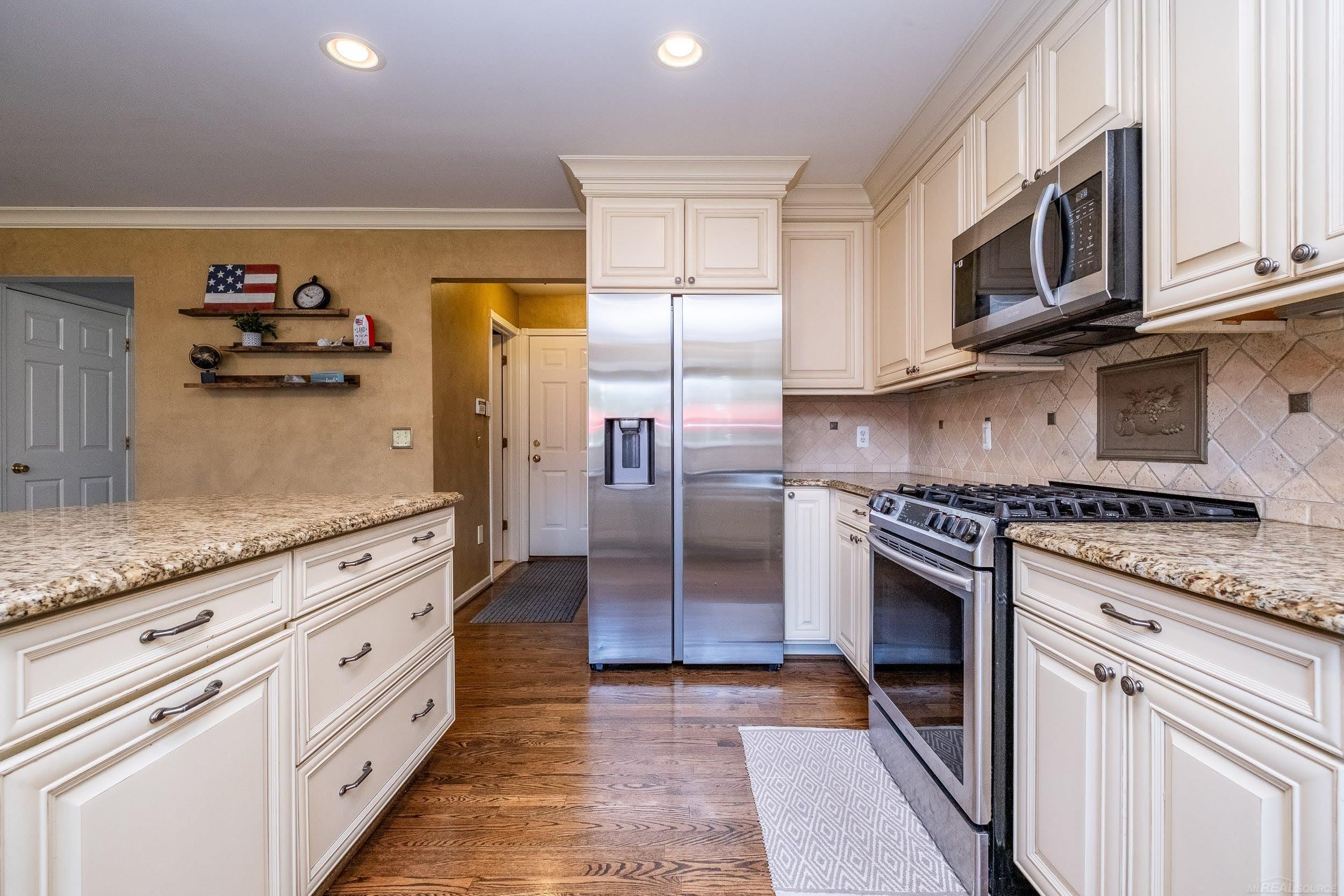 19573 Tanglewood Circle