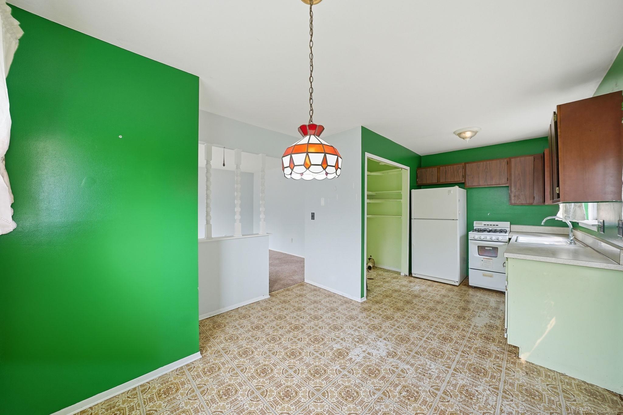 1069 Urbancrest Drive