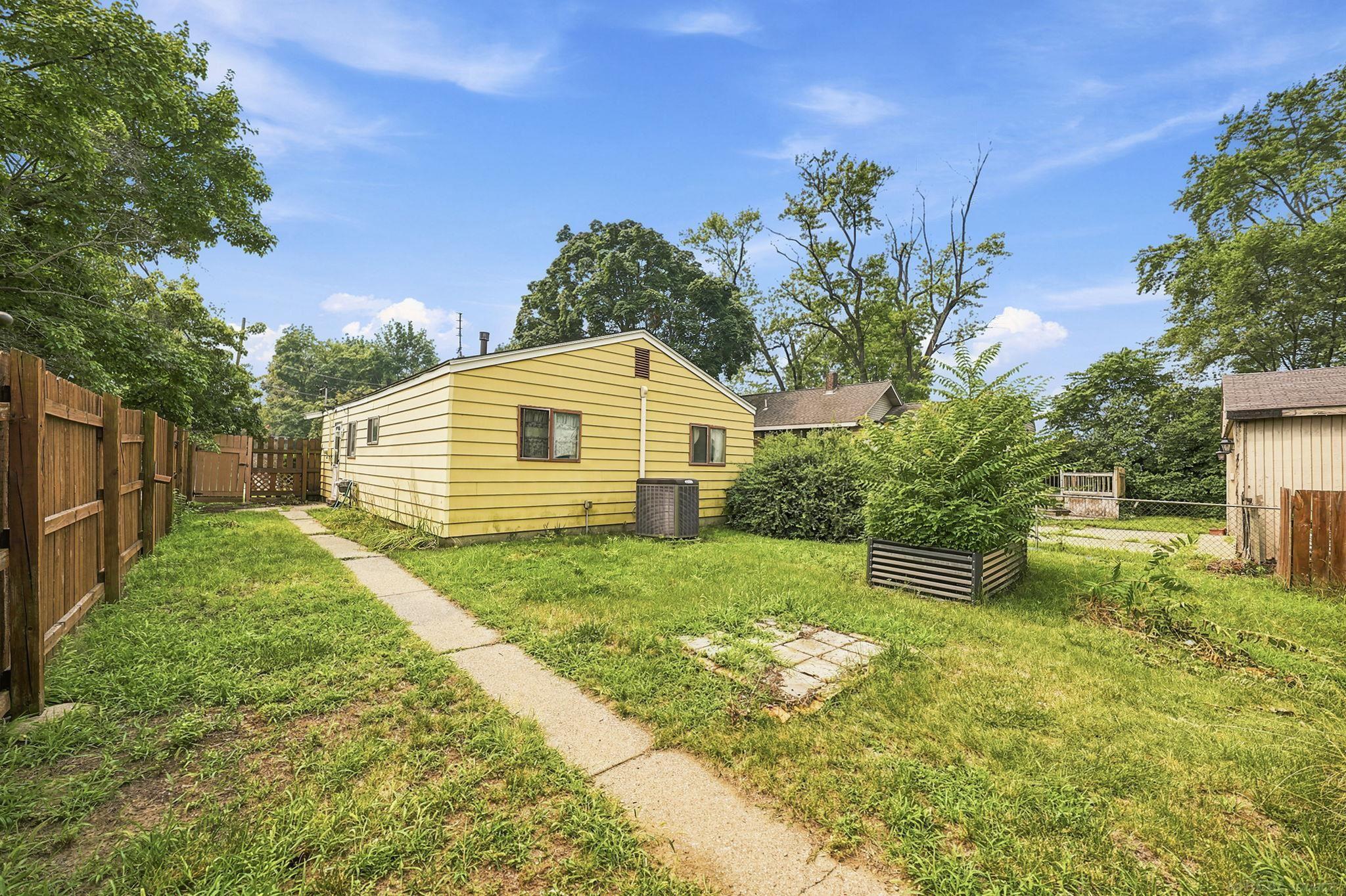 1069 Urbancrest Drive