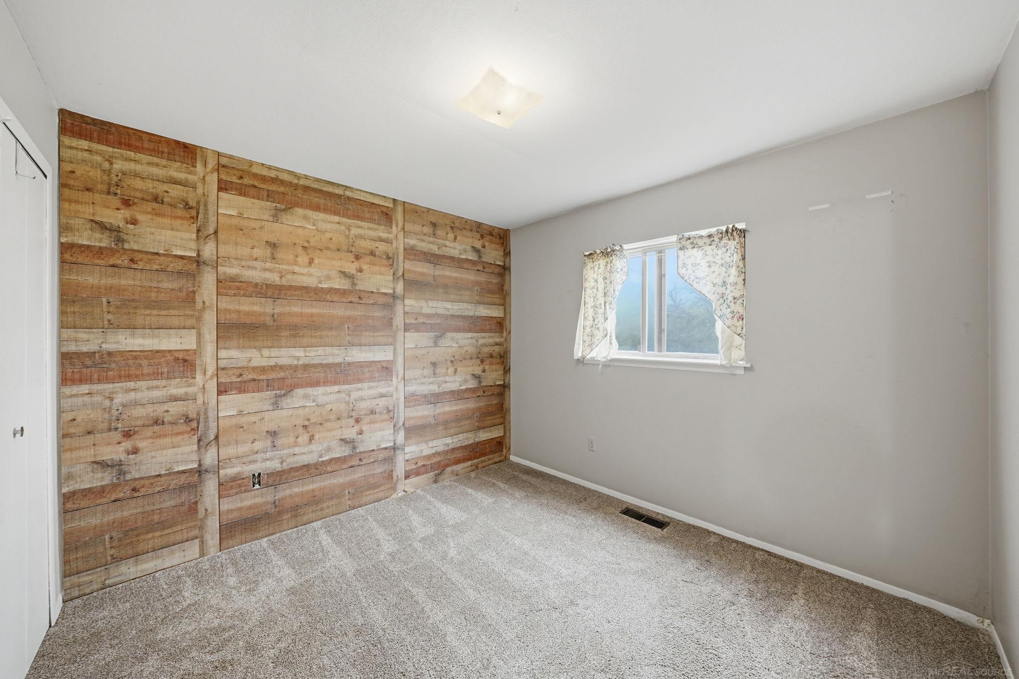 1069 Urbancrest Drive