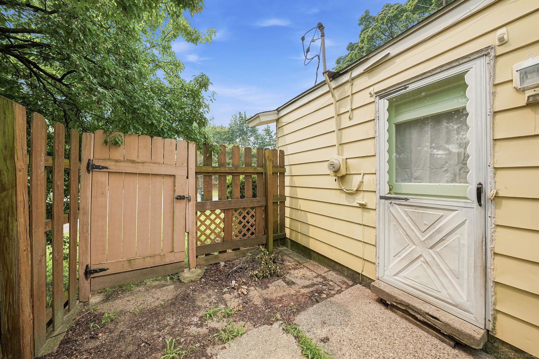 1069 Urbancrest Drive