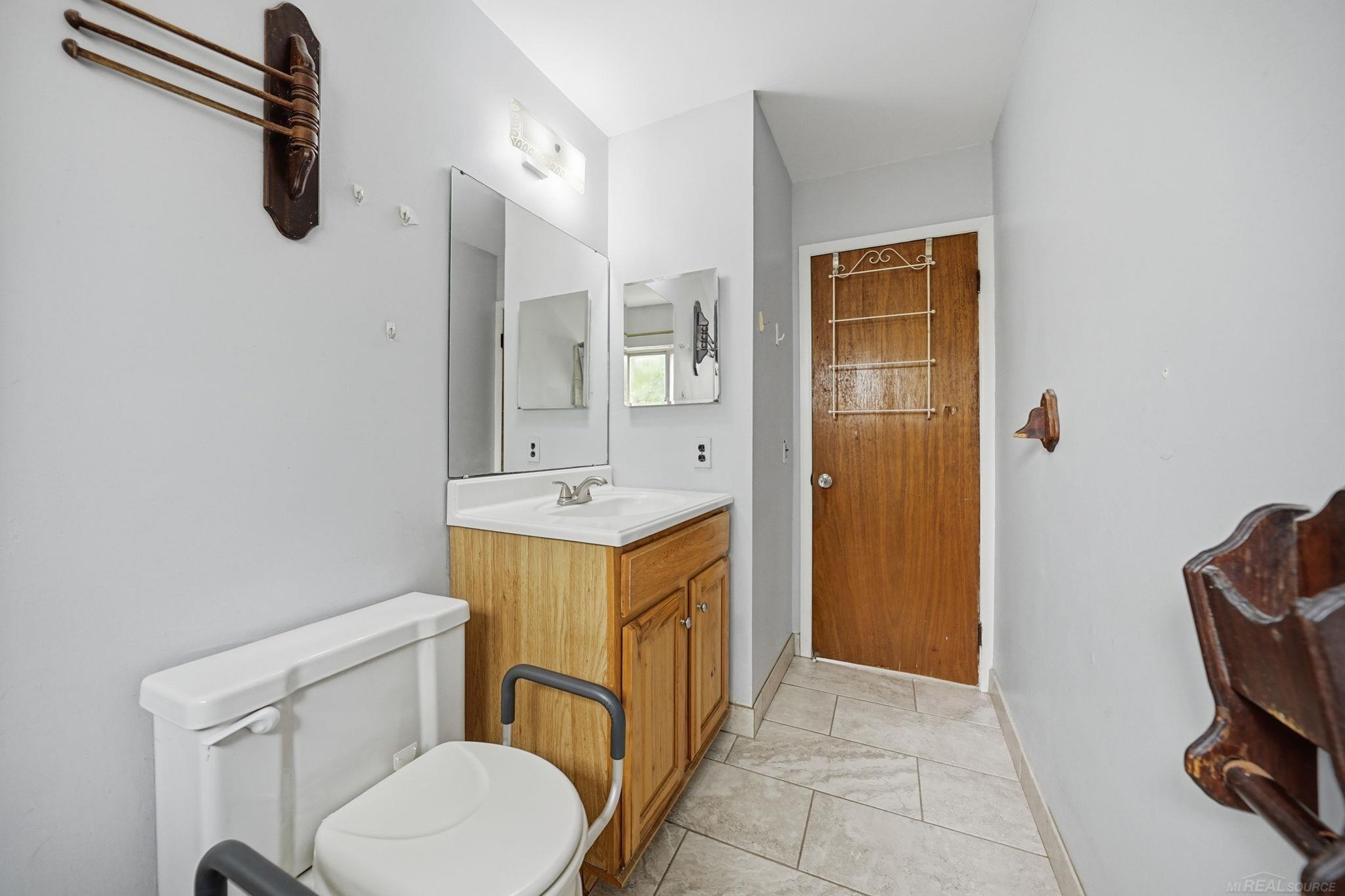 1069 Urbancrest Drive
