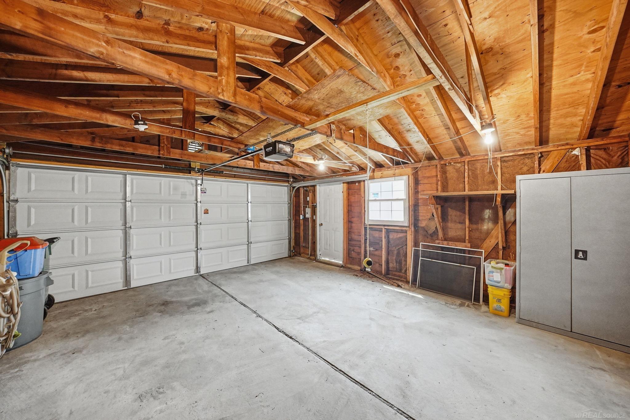 1069 Urbancrest Drive