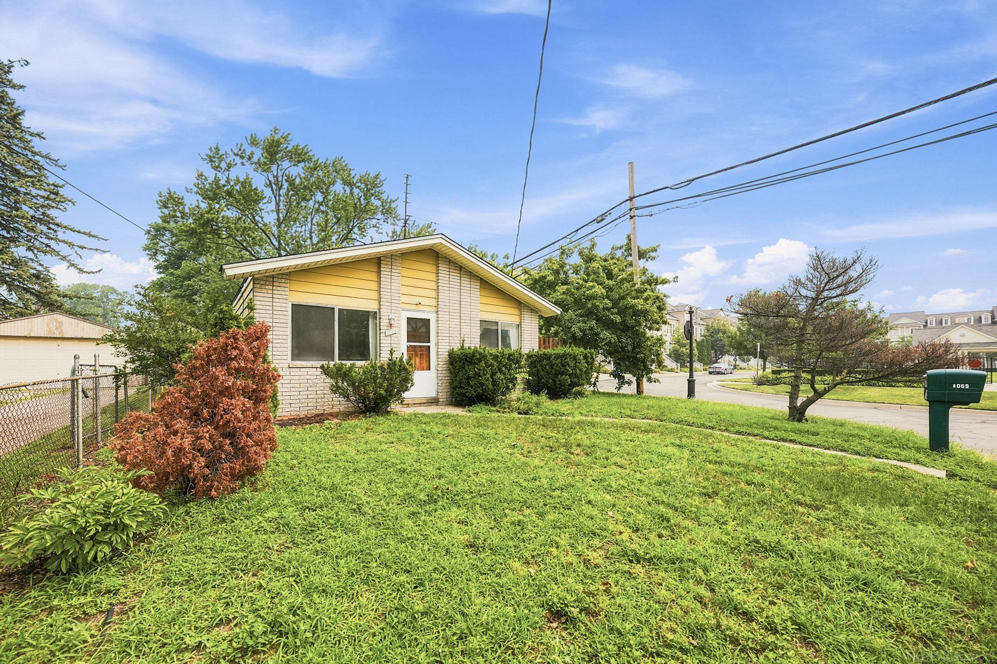 1069 Urbancrest Drive