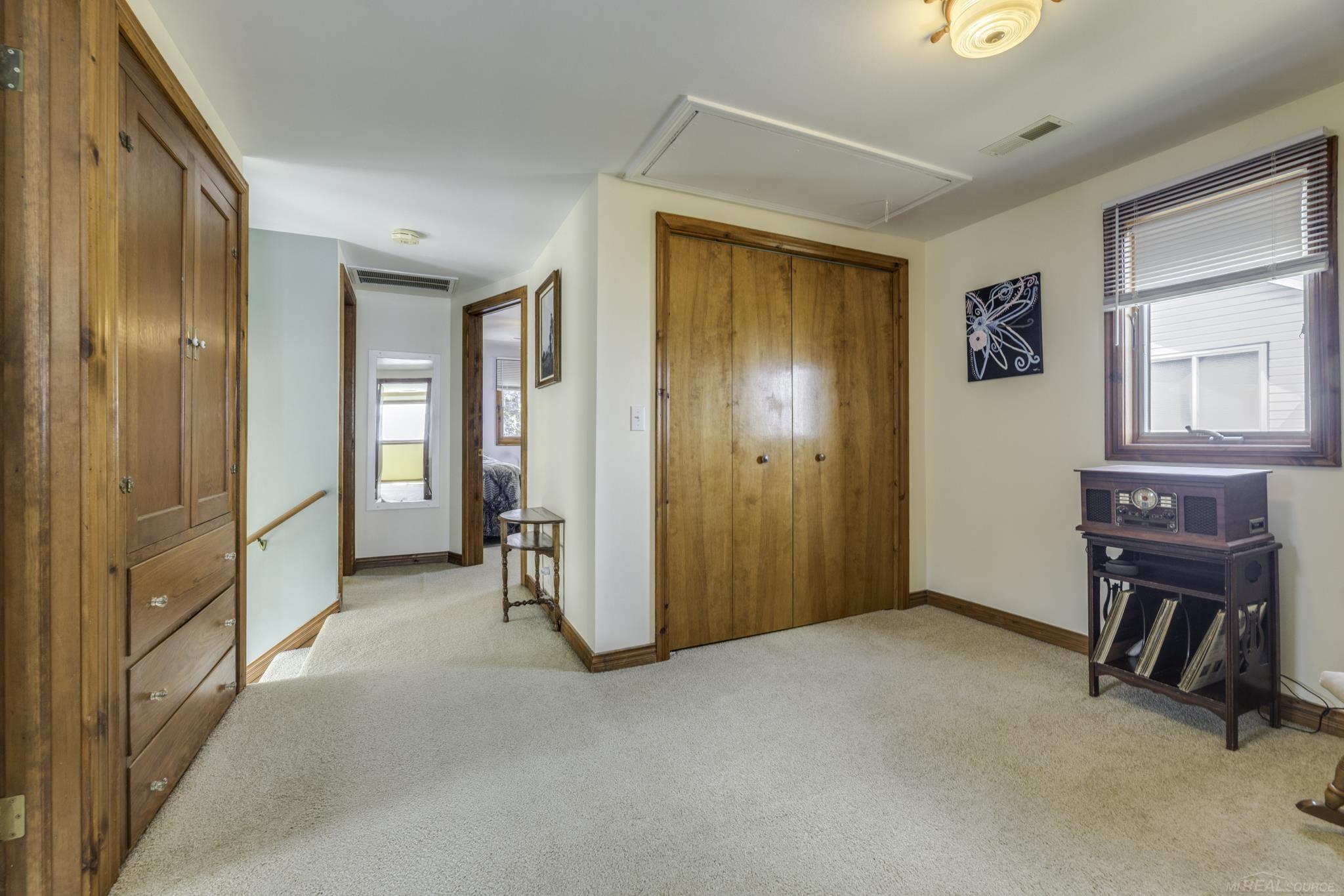 7769 Lakeview Drive