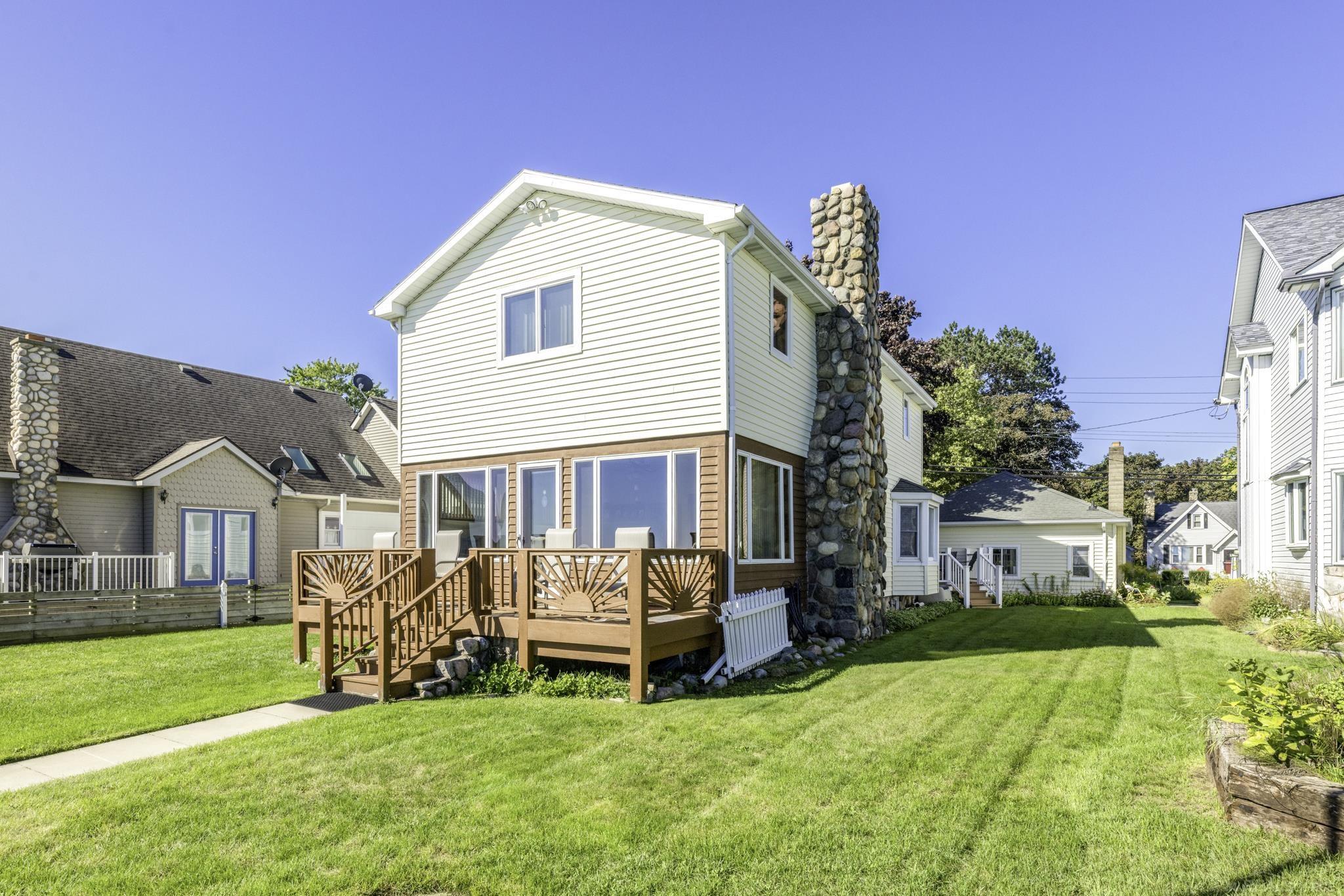 7769 Lakeview Drive