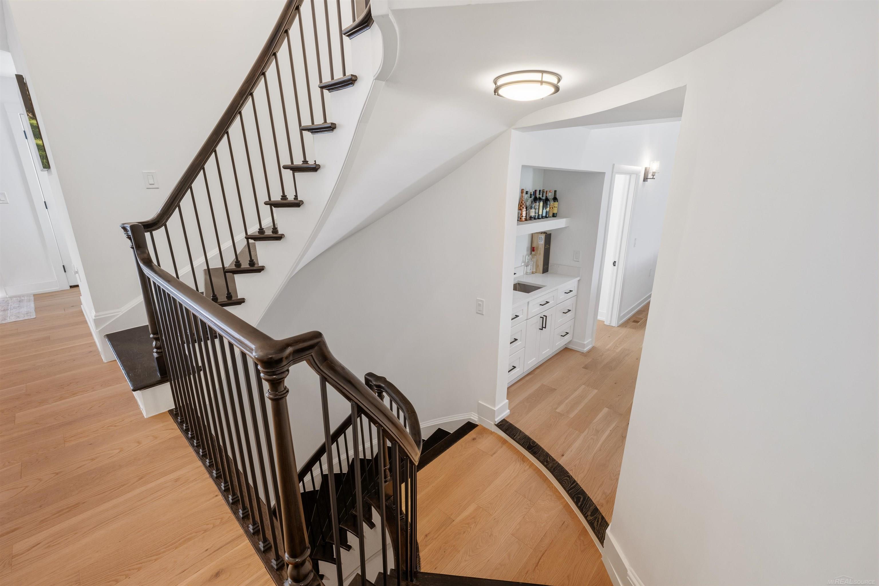 300 Camelot Way