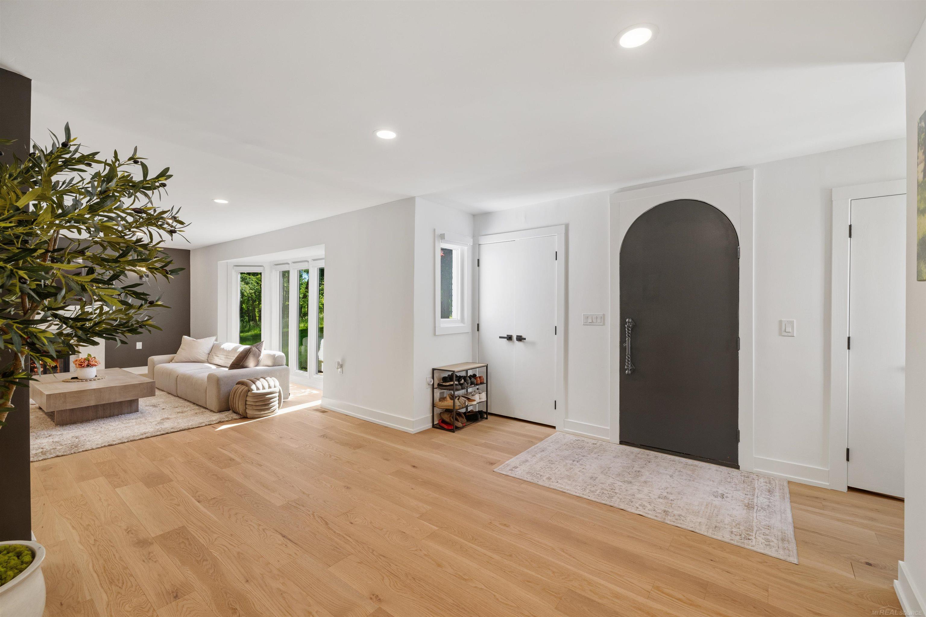 300 Camelot Way