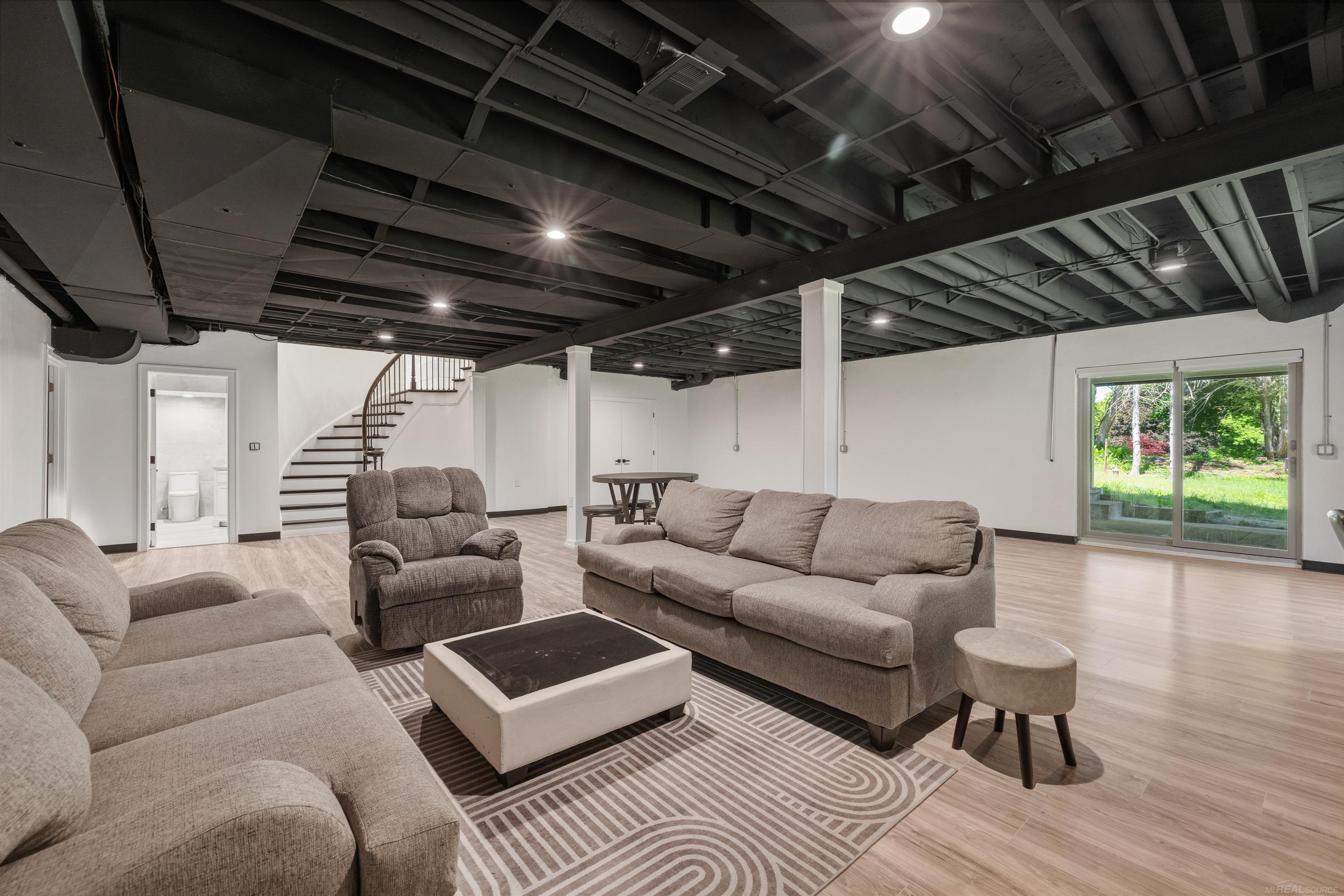 300 Camelot Way