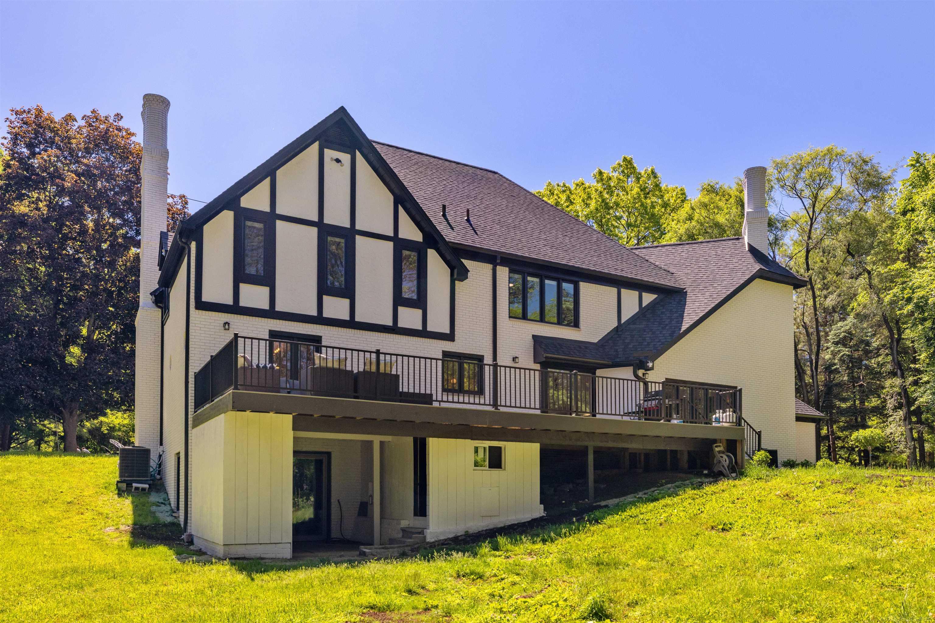 300 Camelot Way