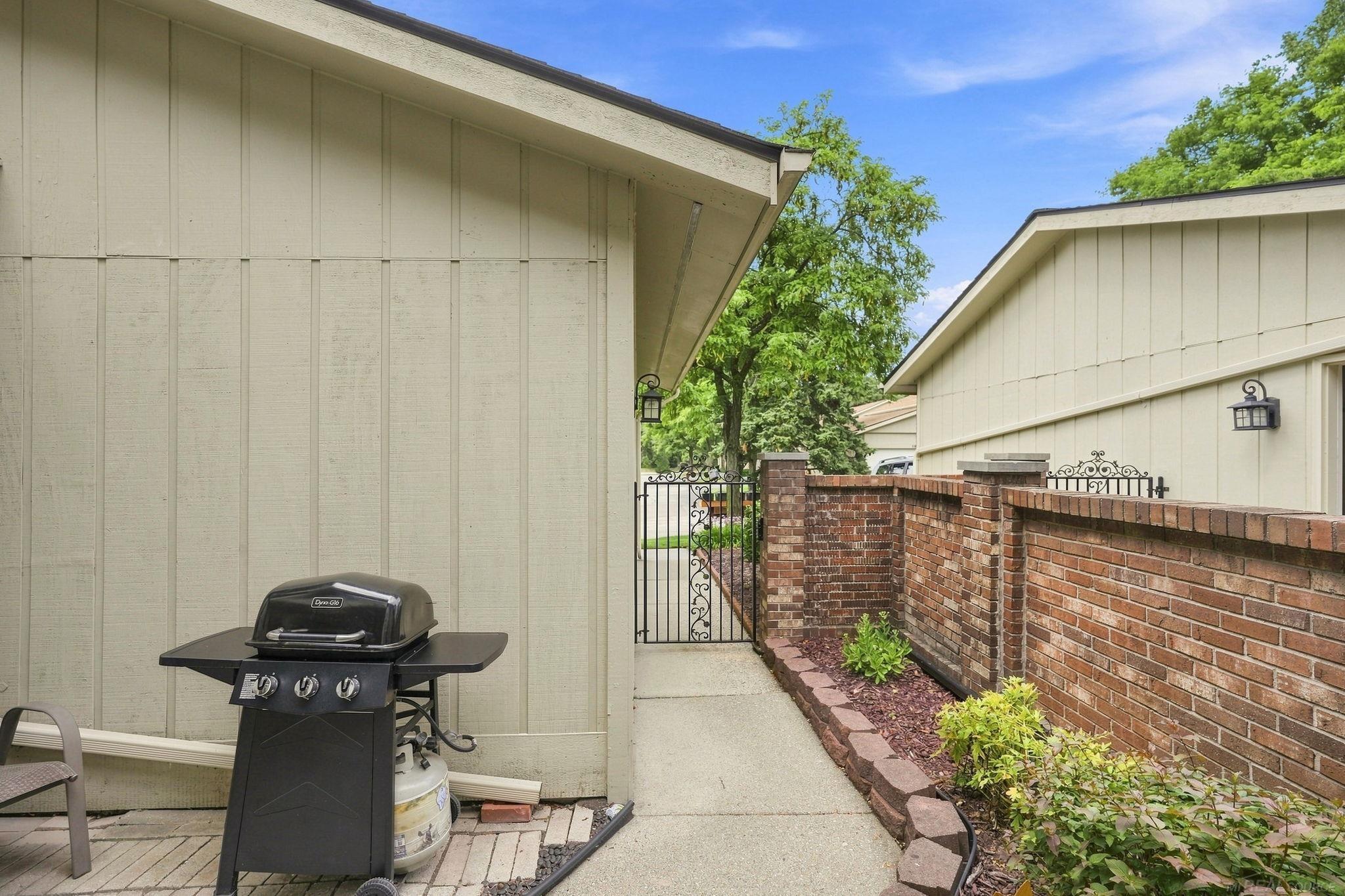 33 Kirks Court