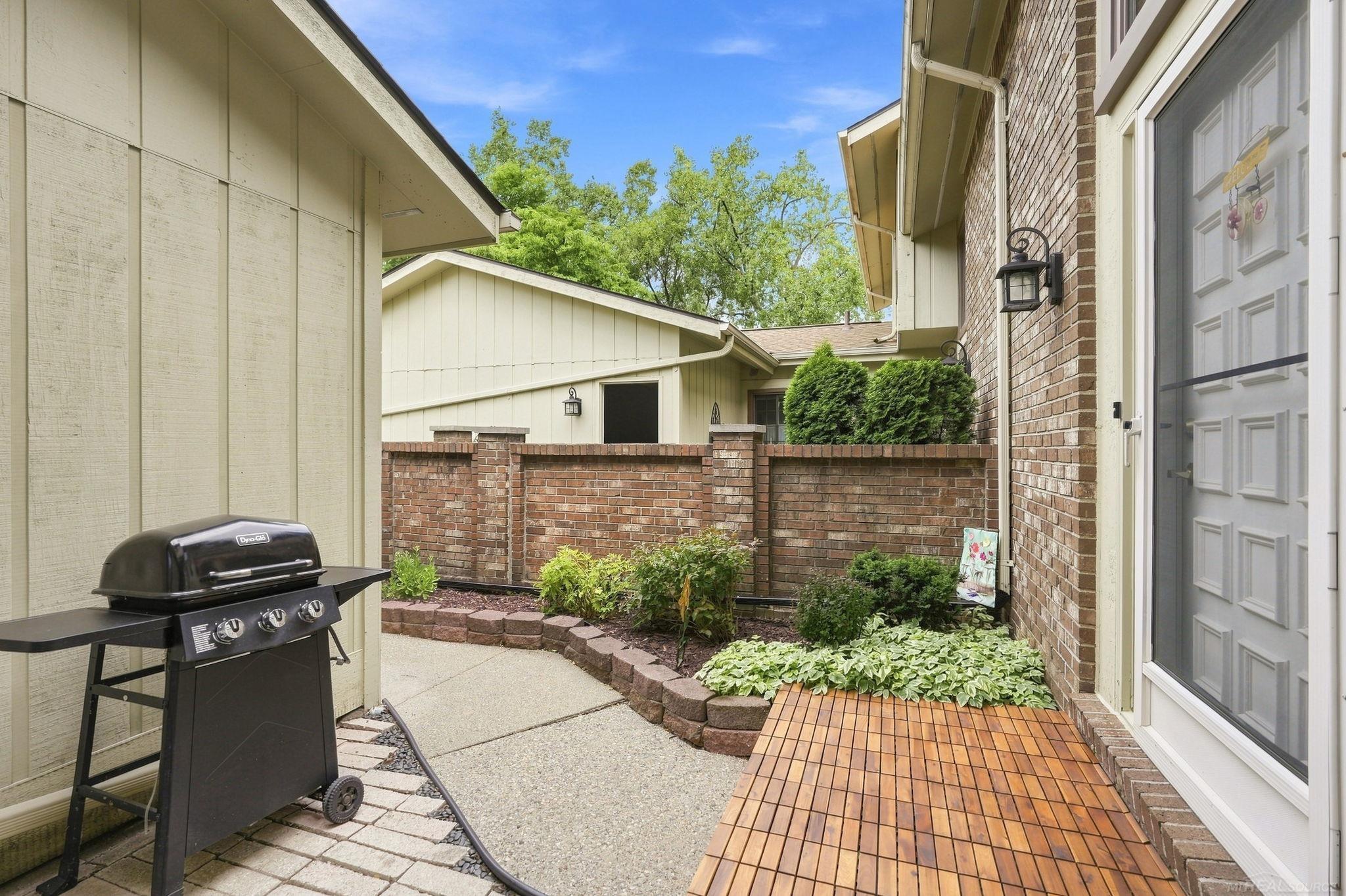 33 Kirks Court
